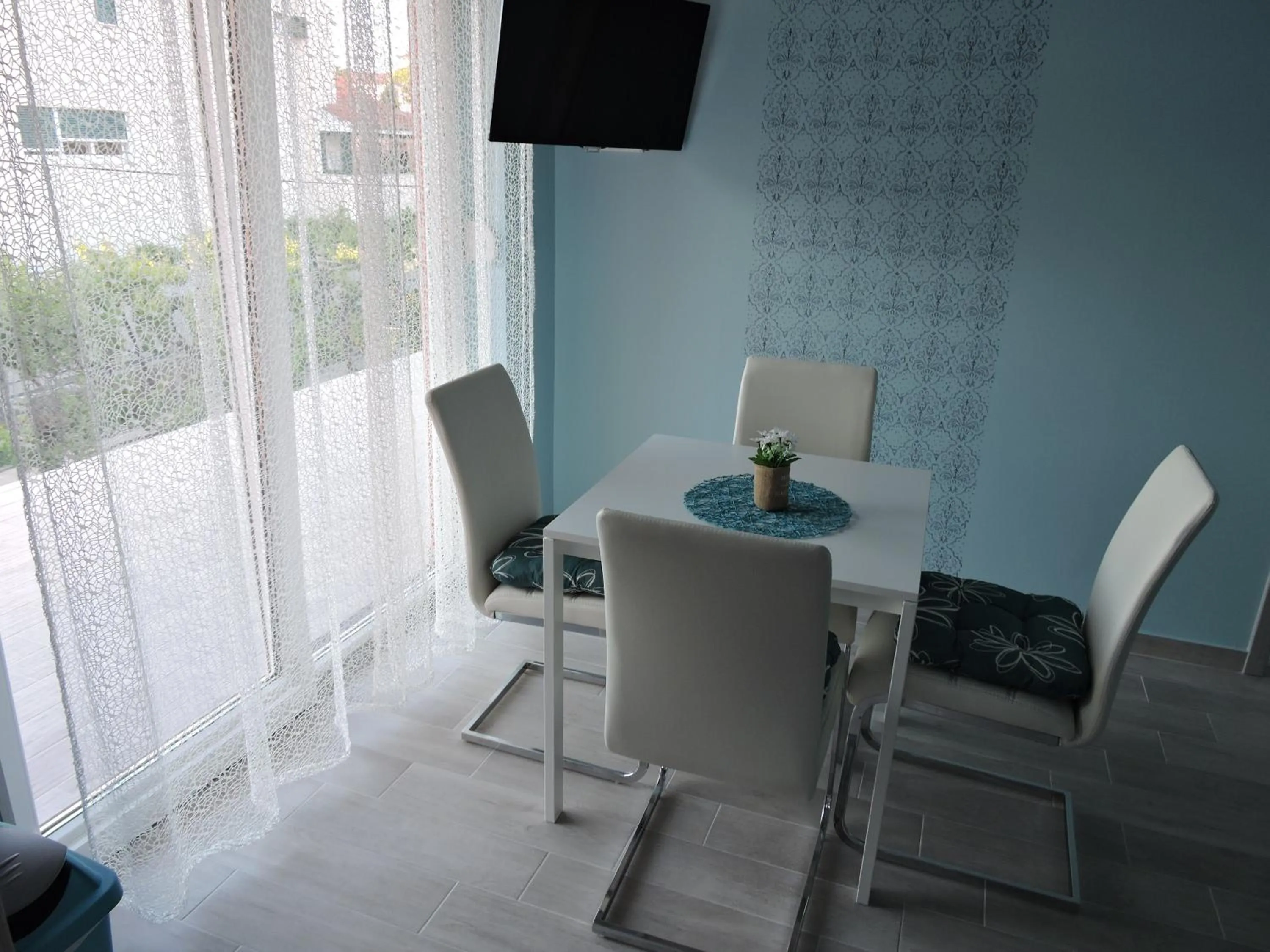 Dining area in Apartments Perla