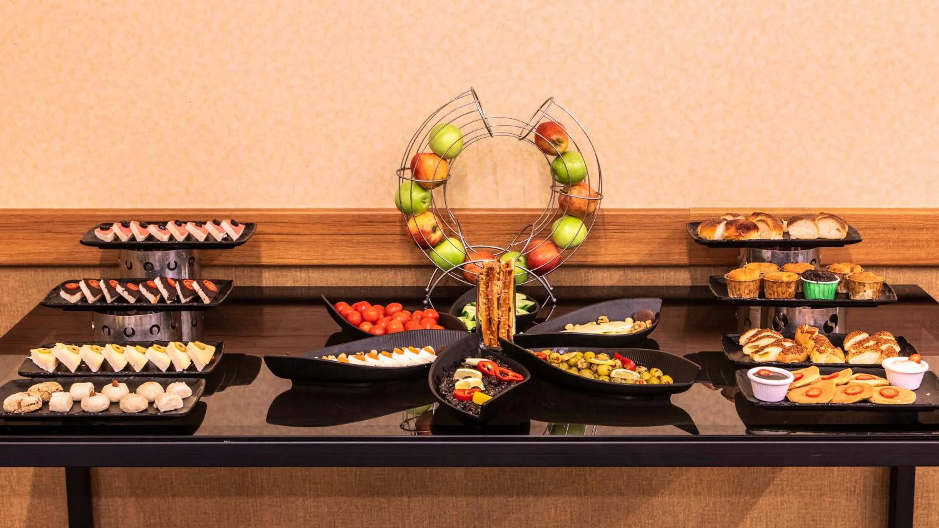 Meeting/conference room in Holiday Inn Sisli by IHG