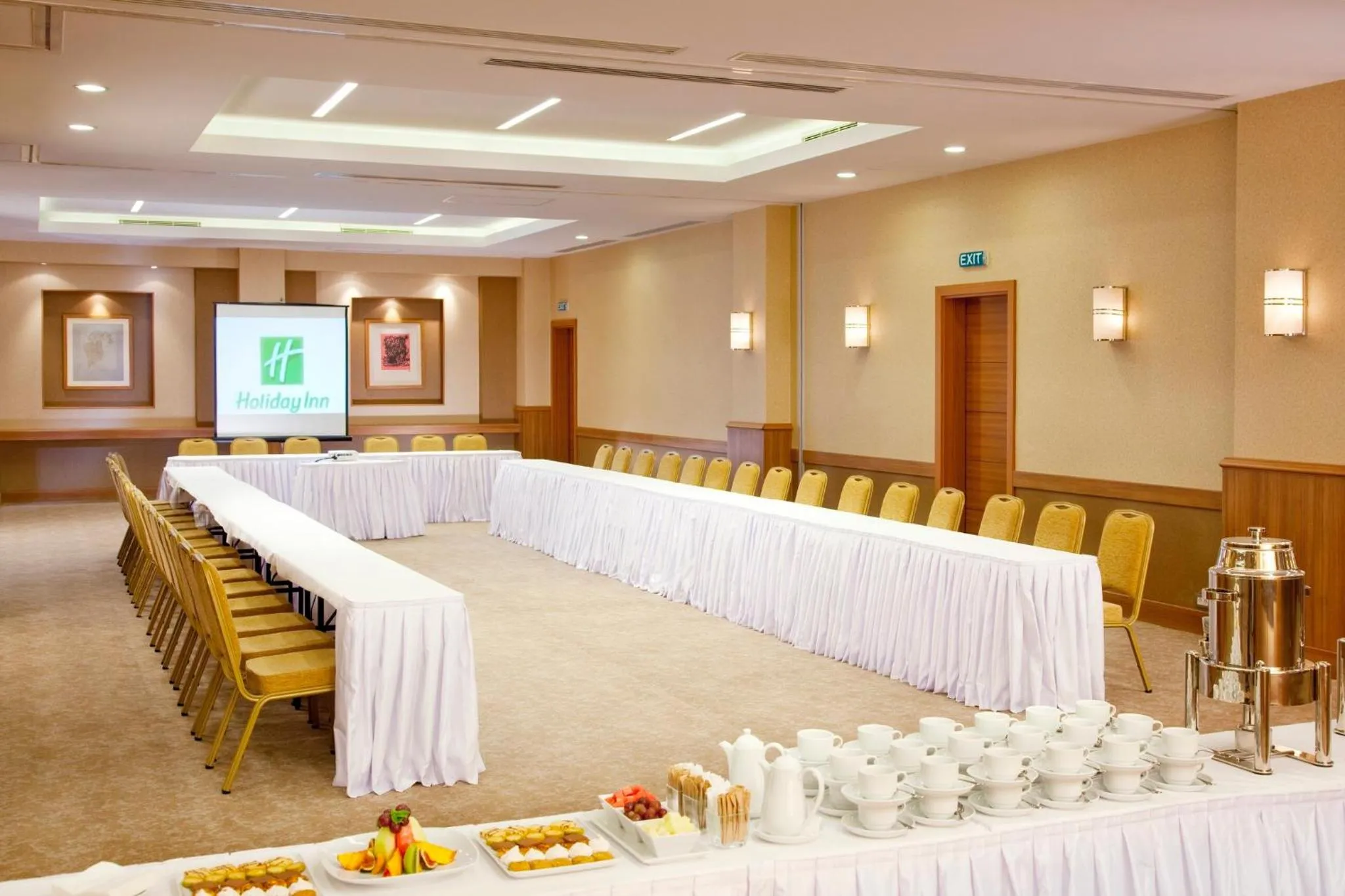Meeting/conference room in Holiday Inn Sisli by IHG