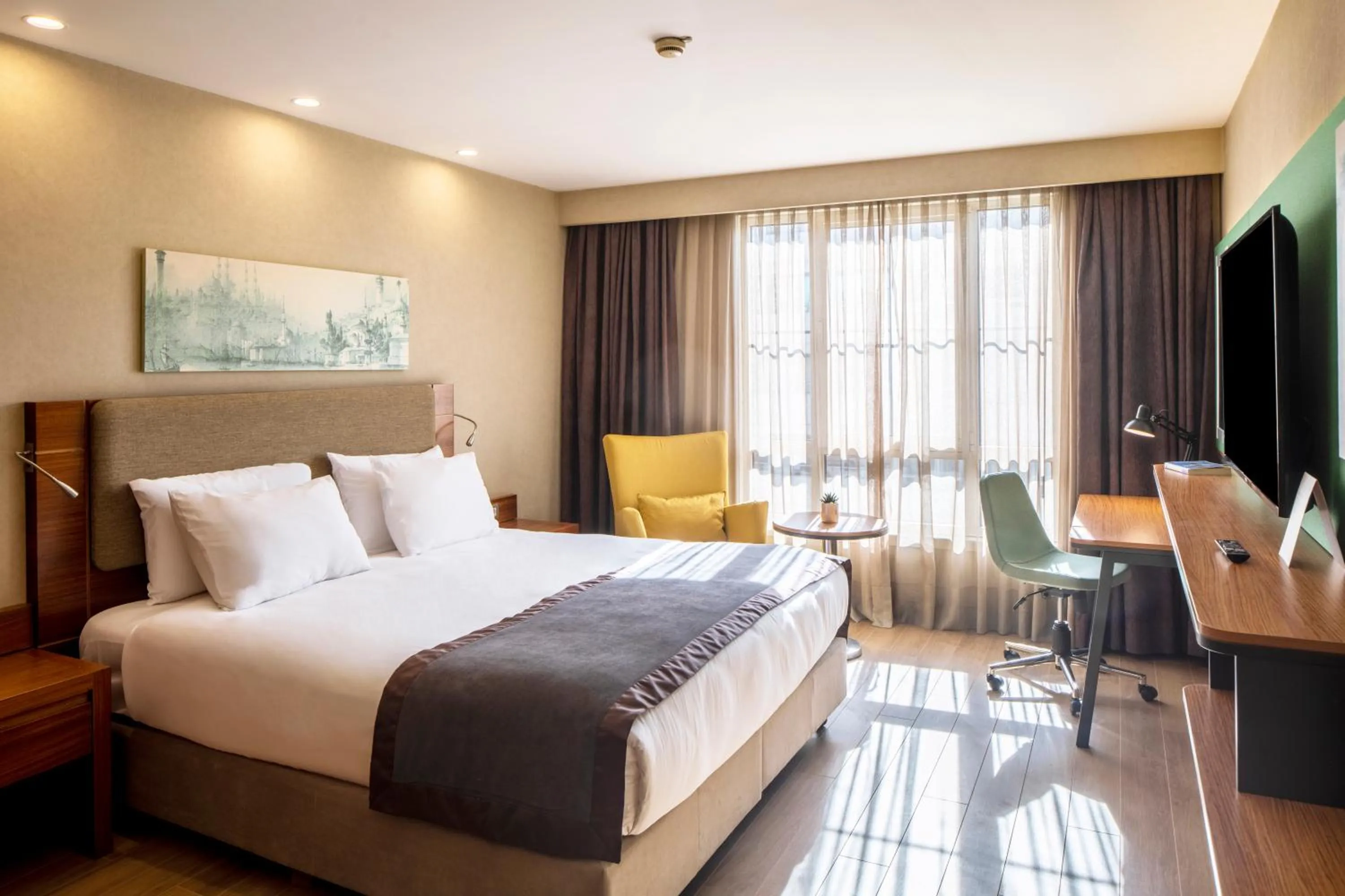 Bed in Holiday Inn Sisli by IHG