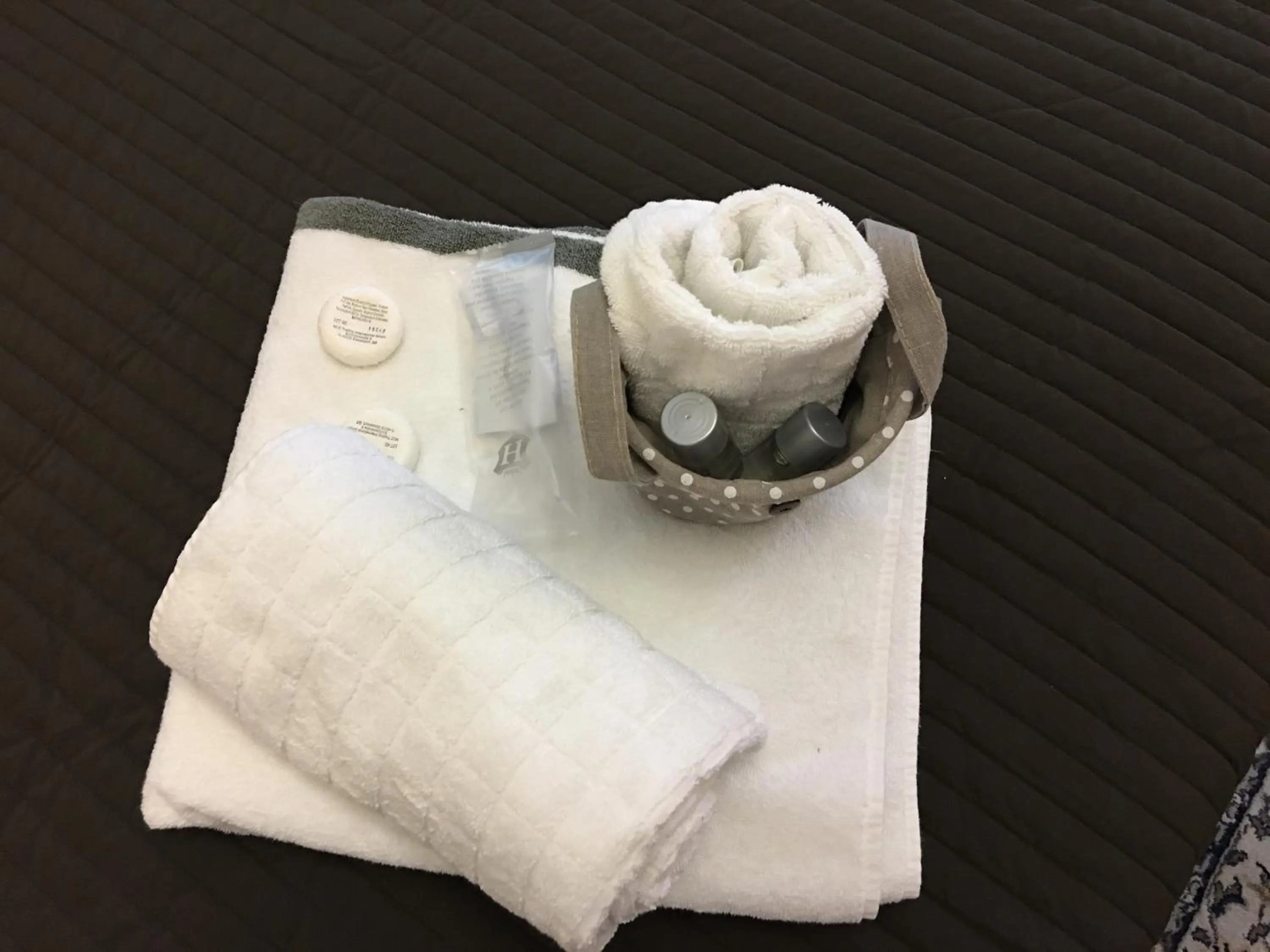 Decorative detail in B&B Lame 87