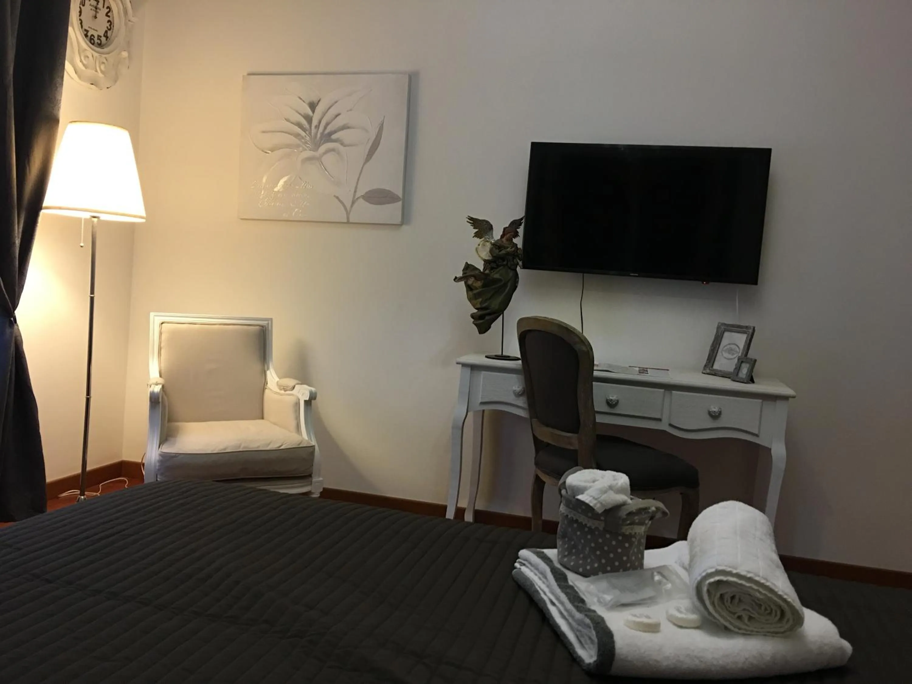 Property building, Bed in B&B Lame 87