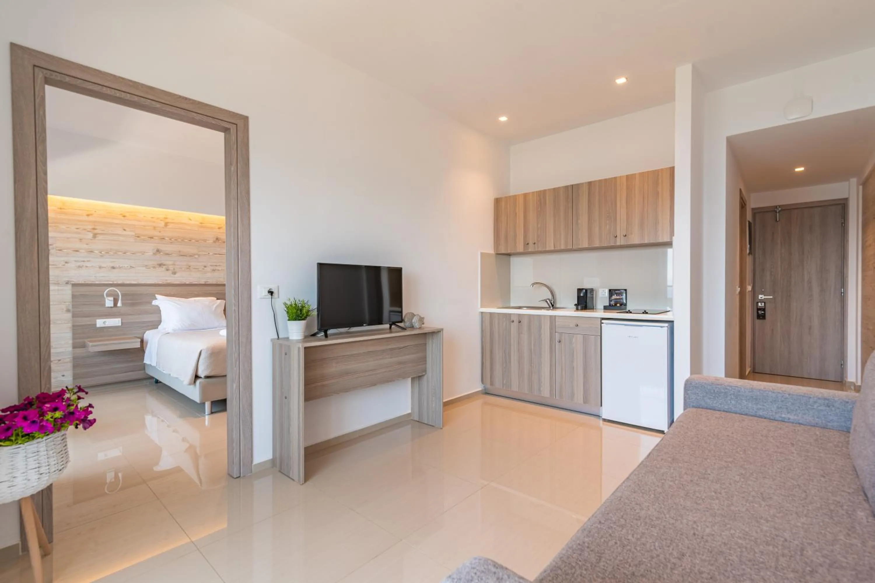 TV and multimedia, Bed in Orpheus Studios