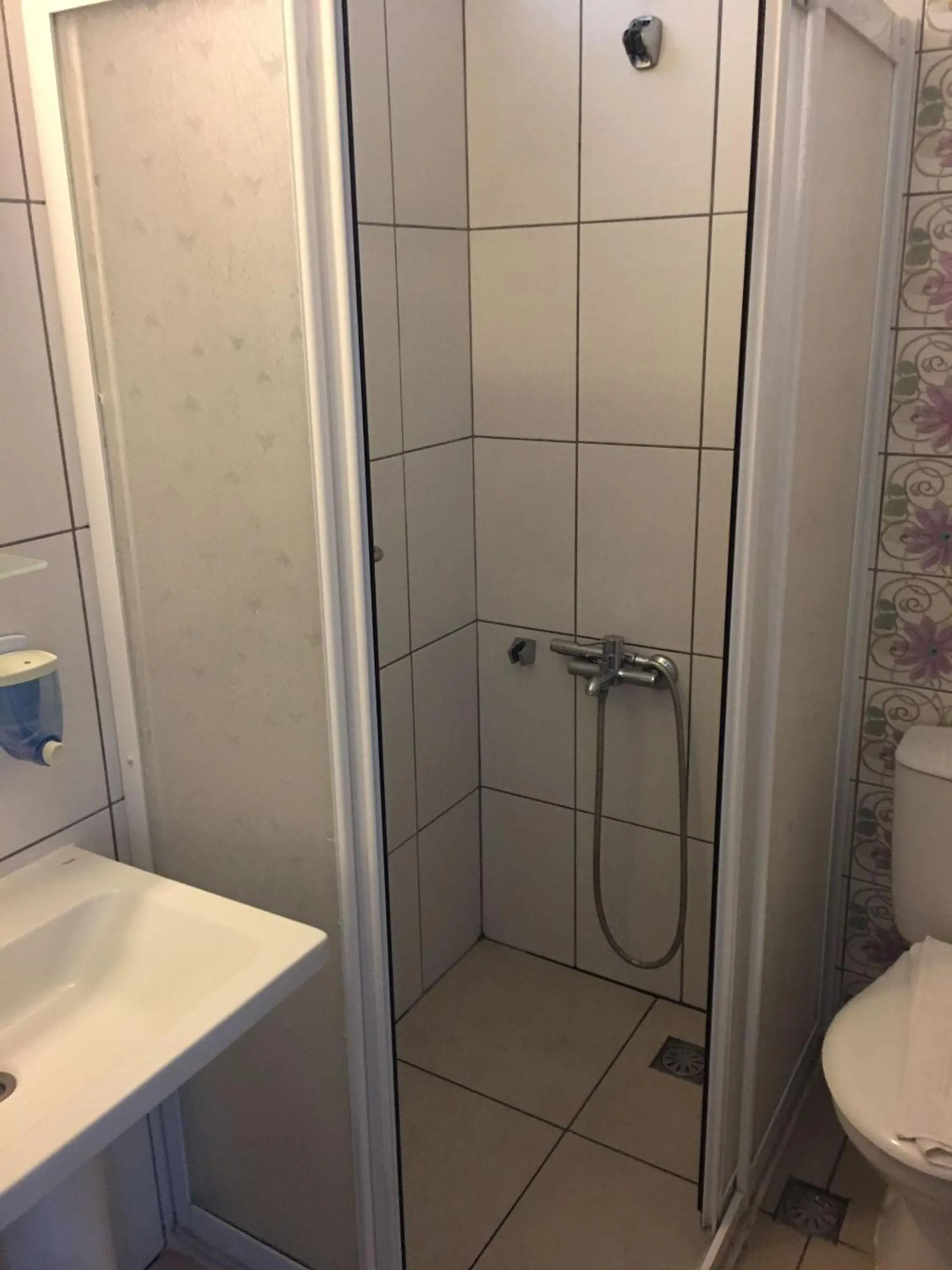 Shower in Merhaba Hotel