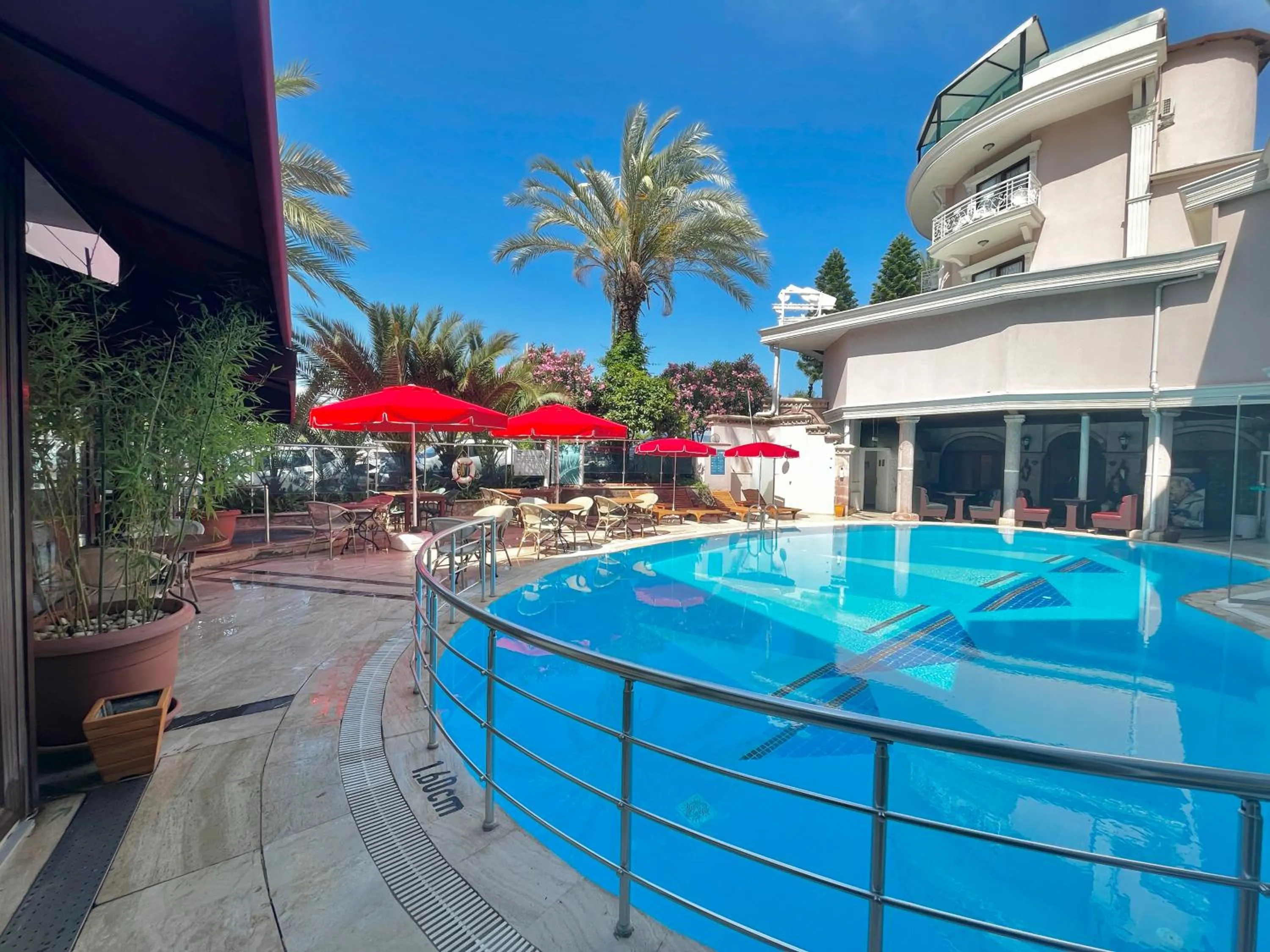 Pool view in Ata Park Hotel