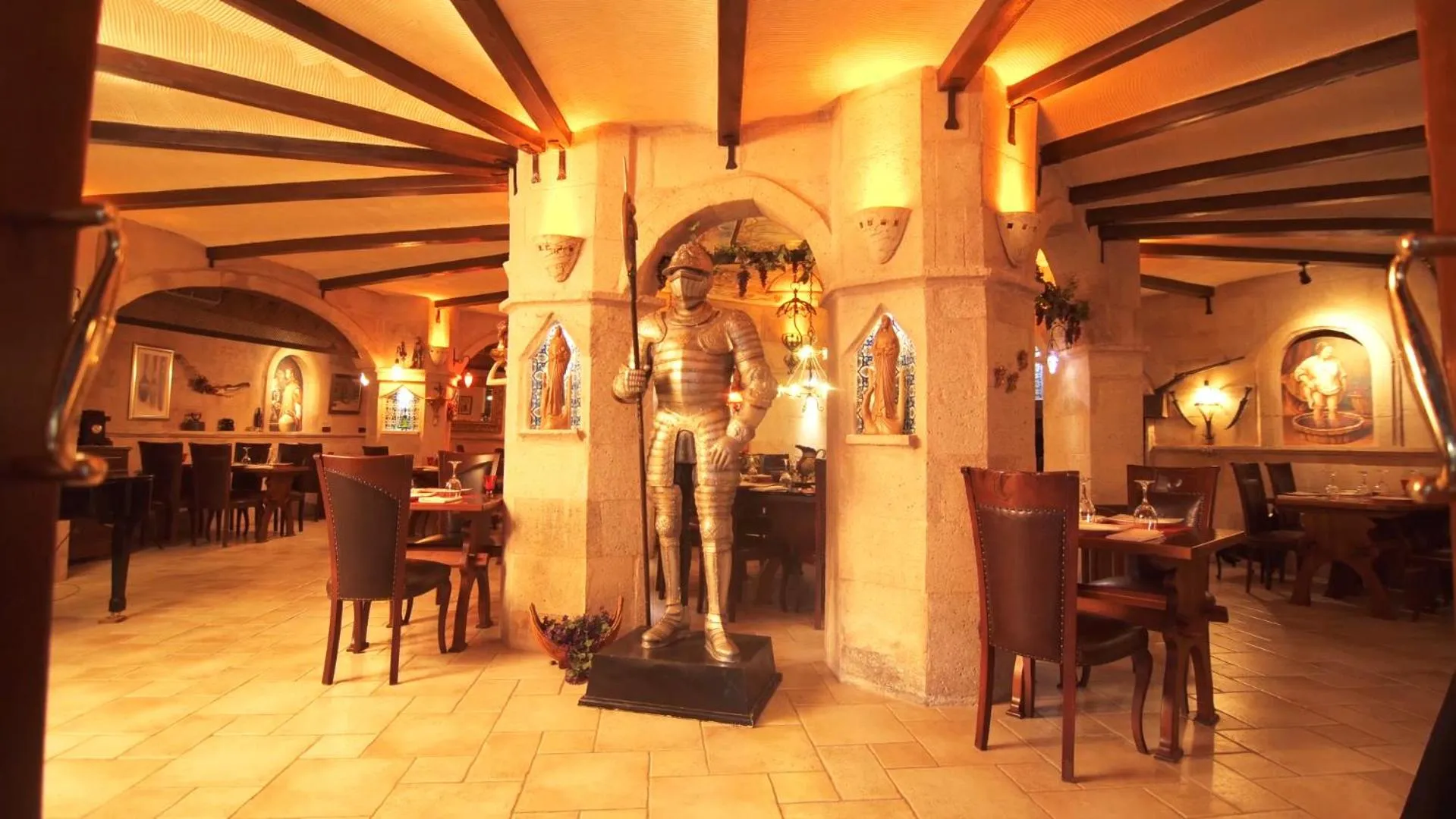 Decorative detail in Ata Park Hotel