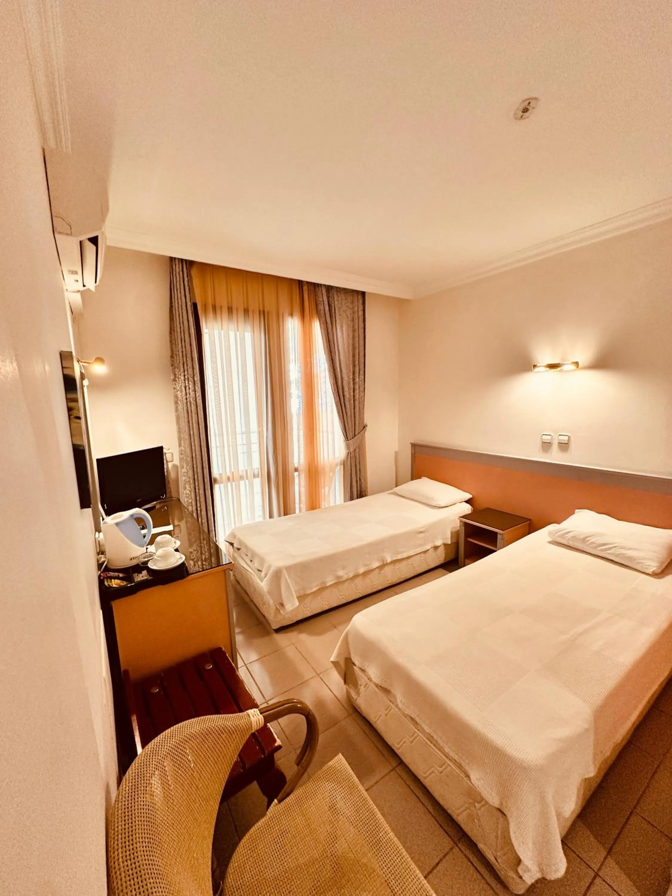 Photo of the whole room, Bed in Ata Park Hotel