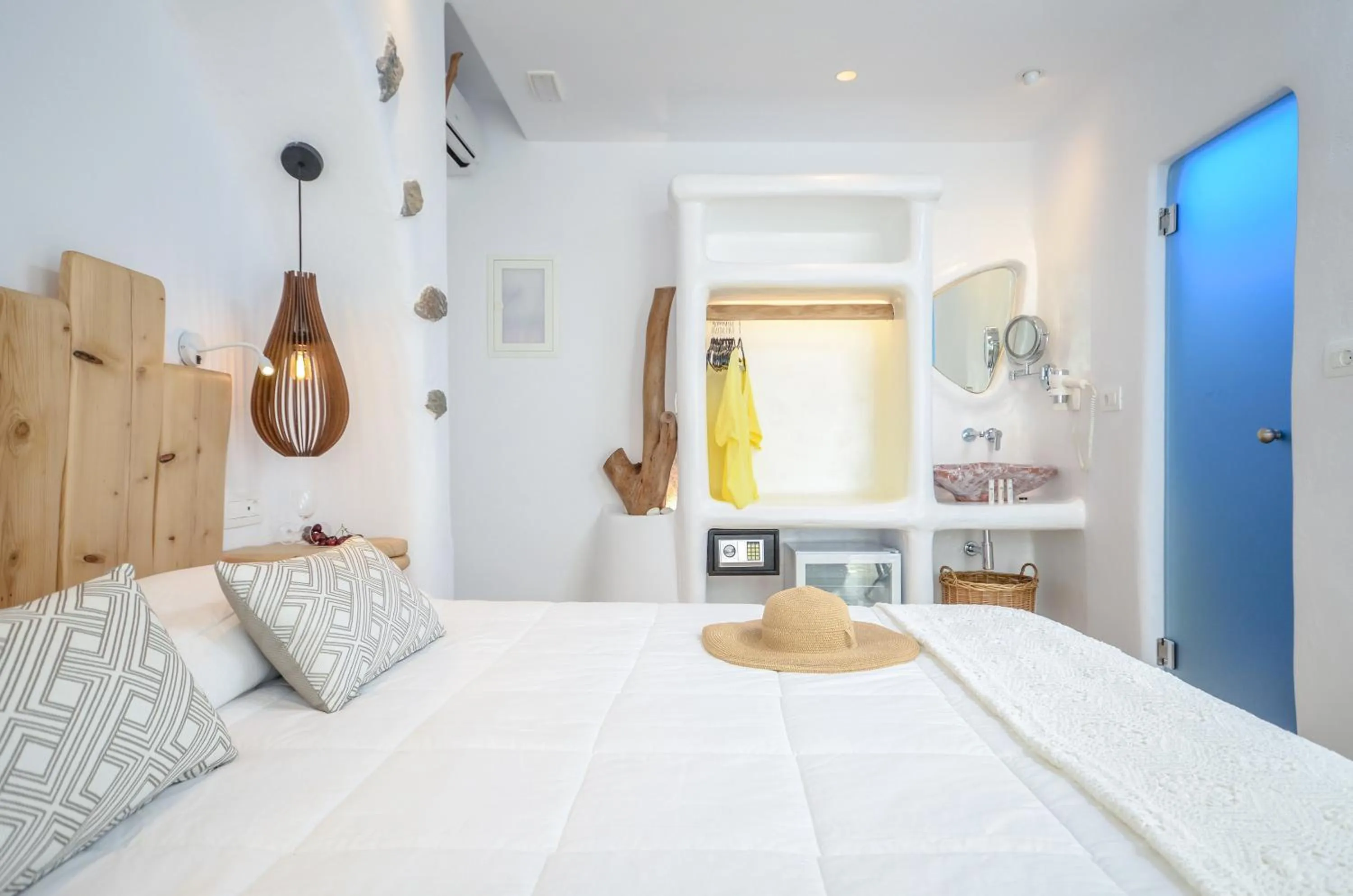 Naxos Island Escape Suites