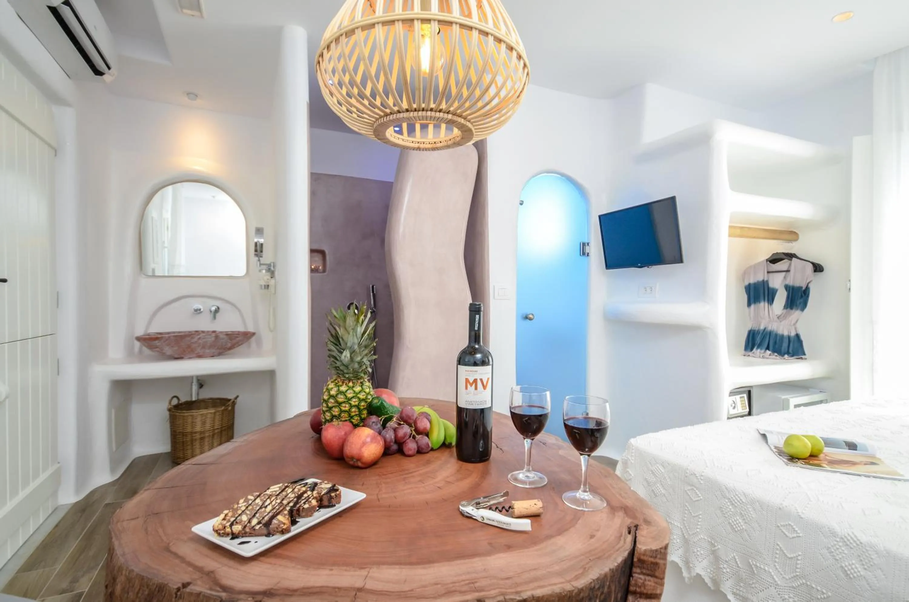 Naxos Island Escape Suites