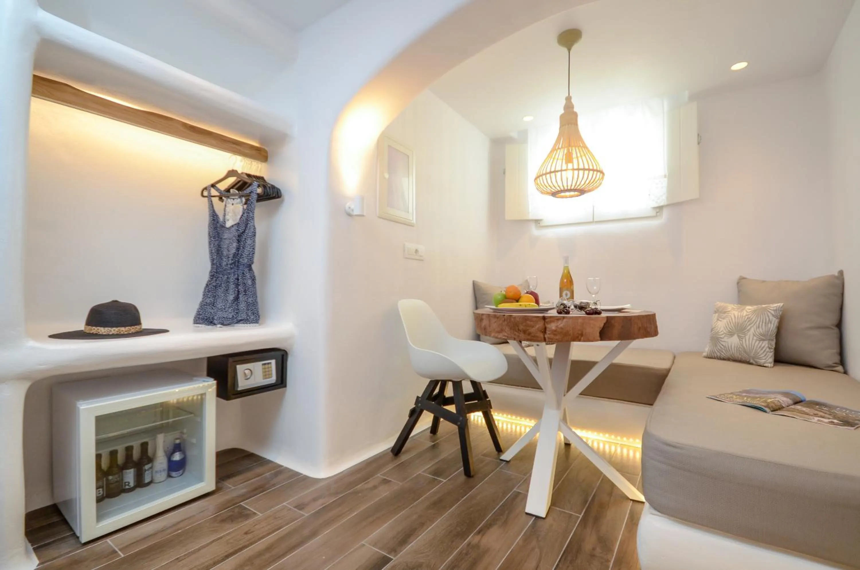 Naxos Island Escape Suites