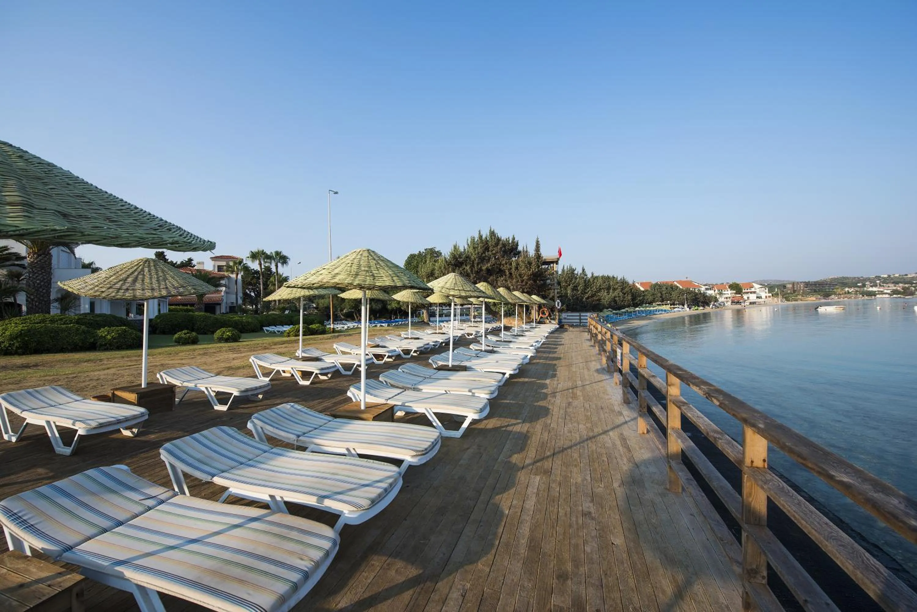 Beach in Altin Yunus Hotel & SPA - Çeşme
