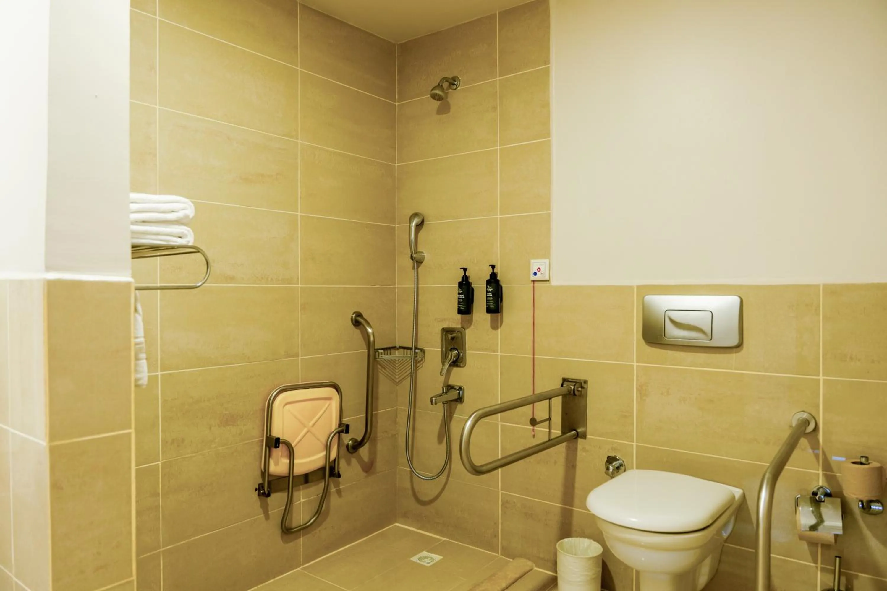 Shower in Altin Yunus Hotel & SPA - Çeşme