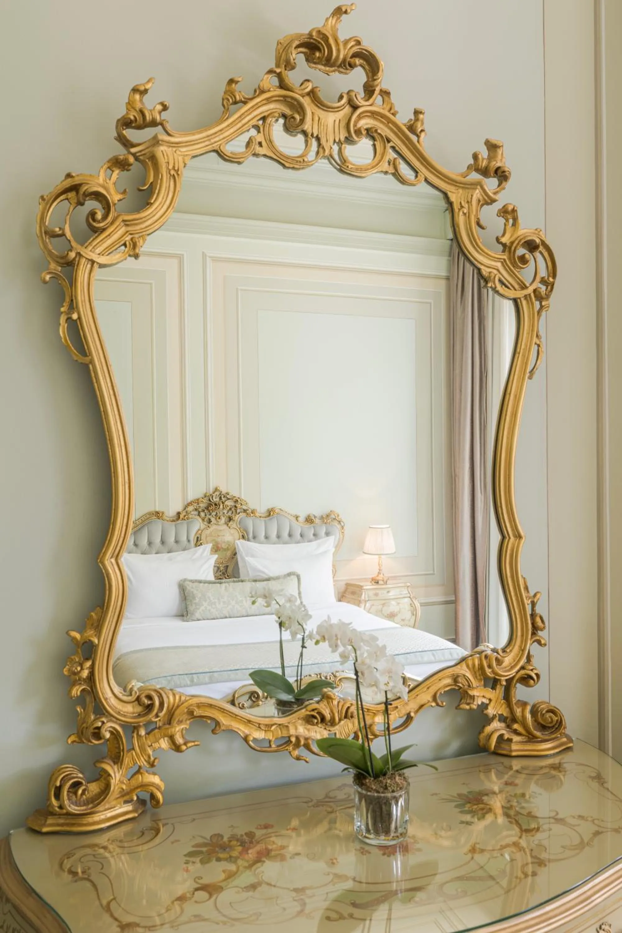 Decorative detail, Bed in Bosphorus Palace Hotel