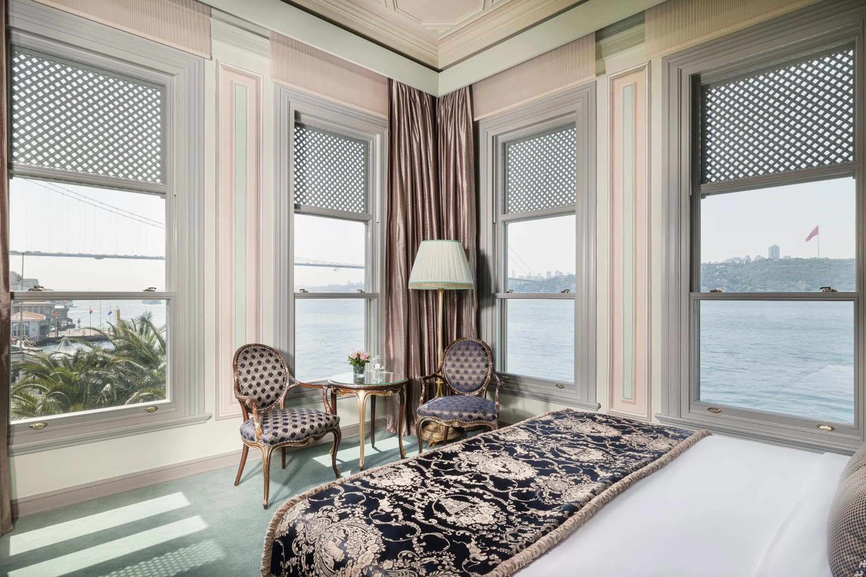 Bed in Bosphorus Palace Hotel