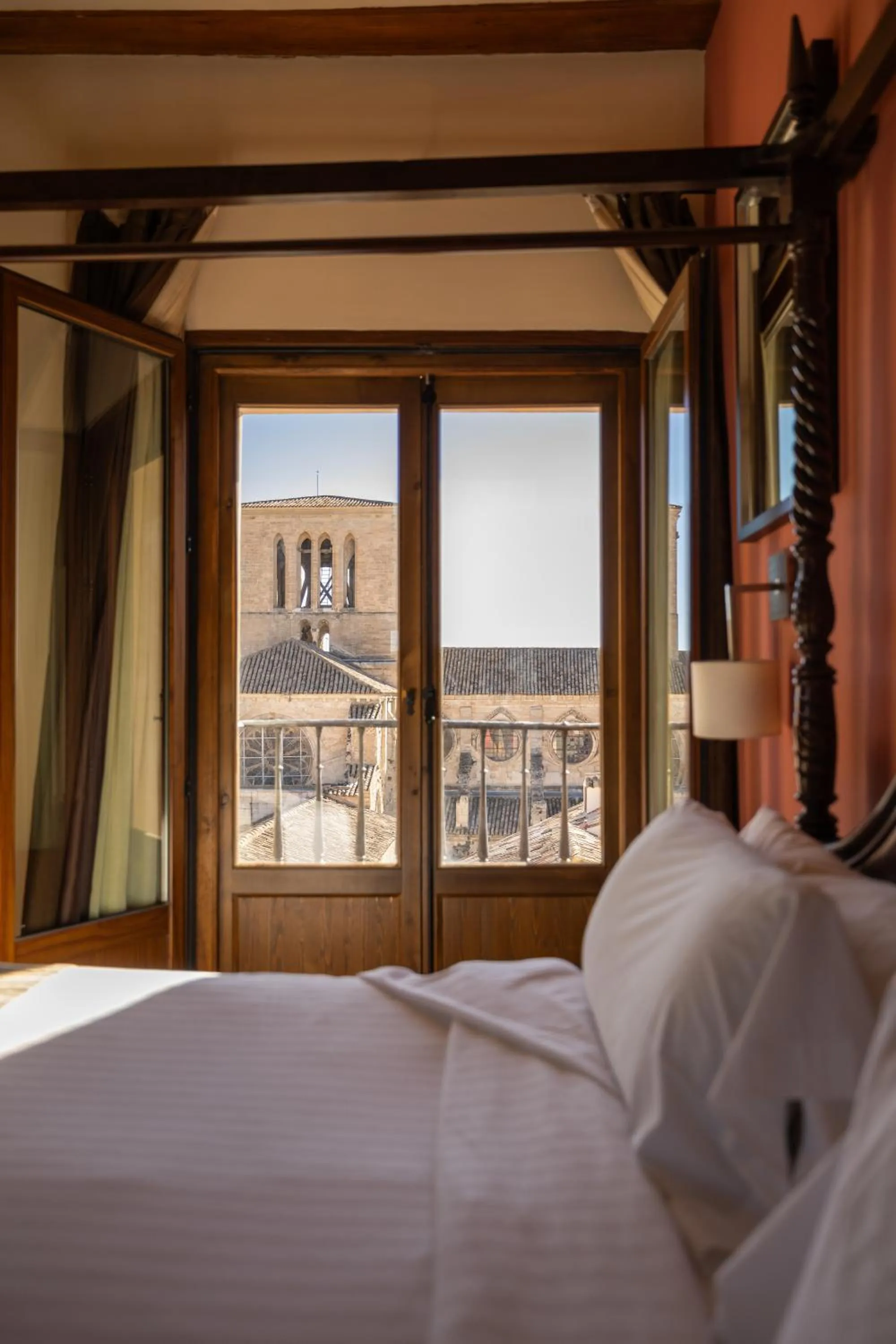 Bed in Hotel Convento Del Giraldo
