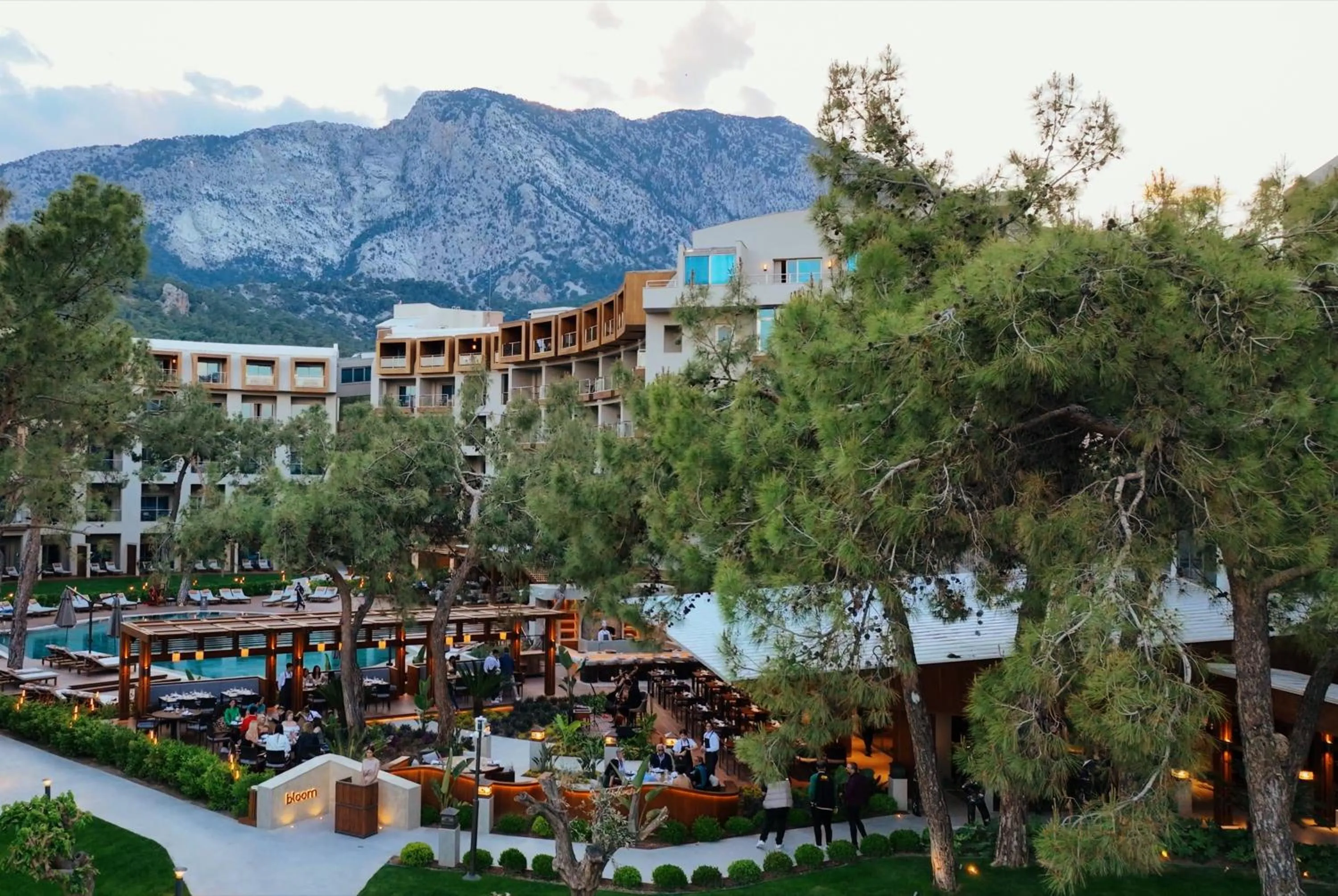 Restaurant/places to eat in Rixos Sungate - The Land of Legends Access