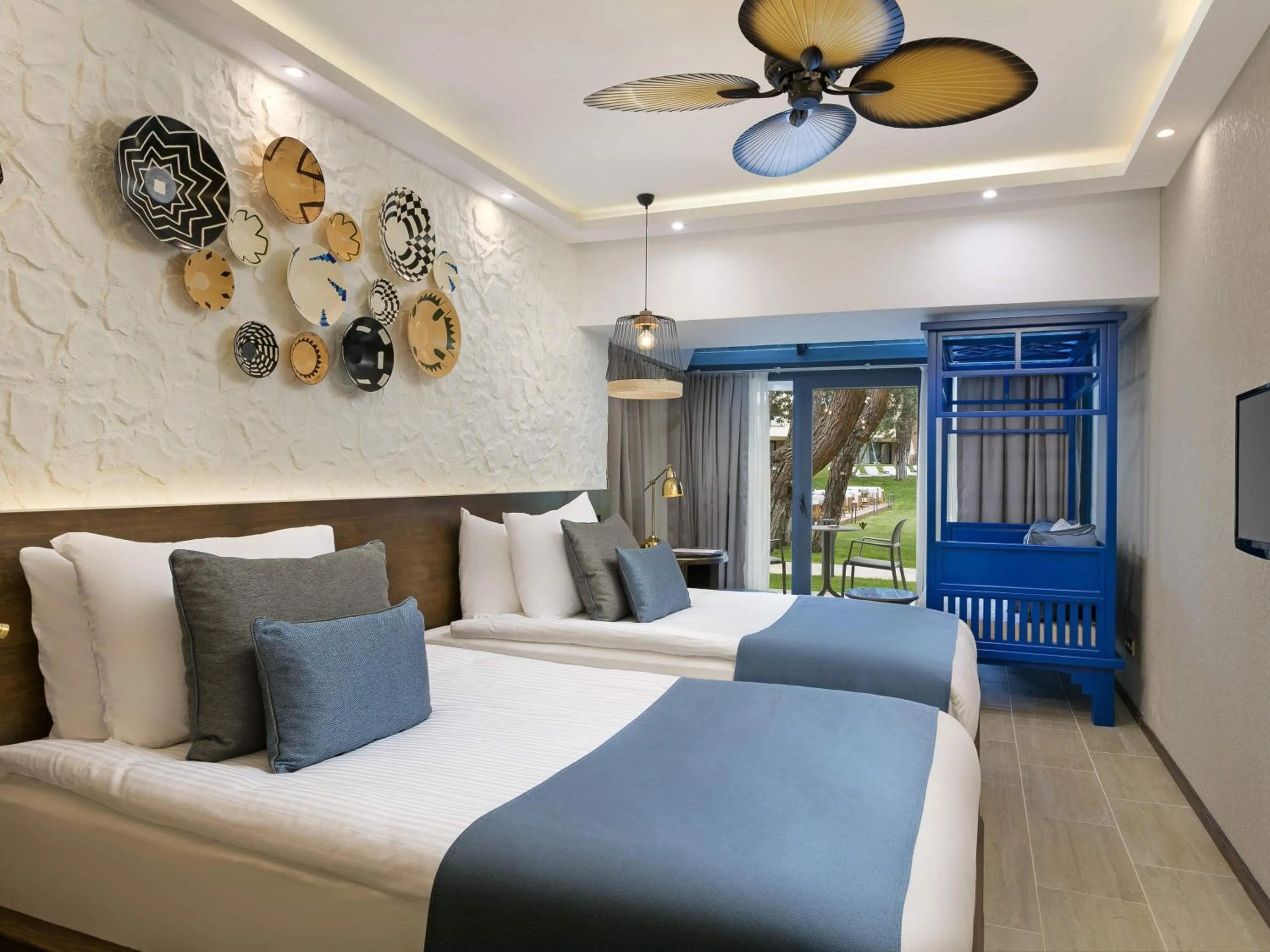 Bedroom, Bed in Rixos Sungate - The Land of Legends Access