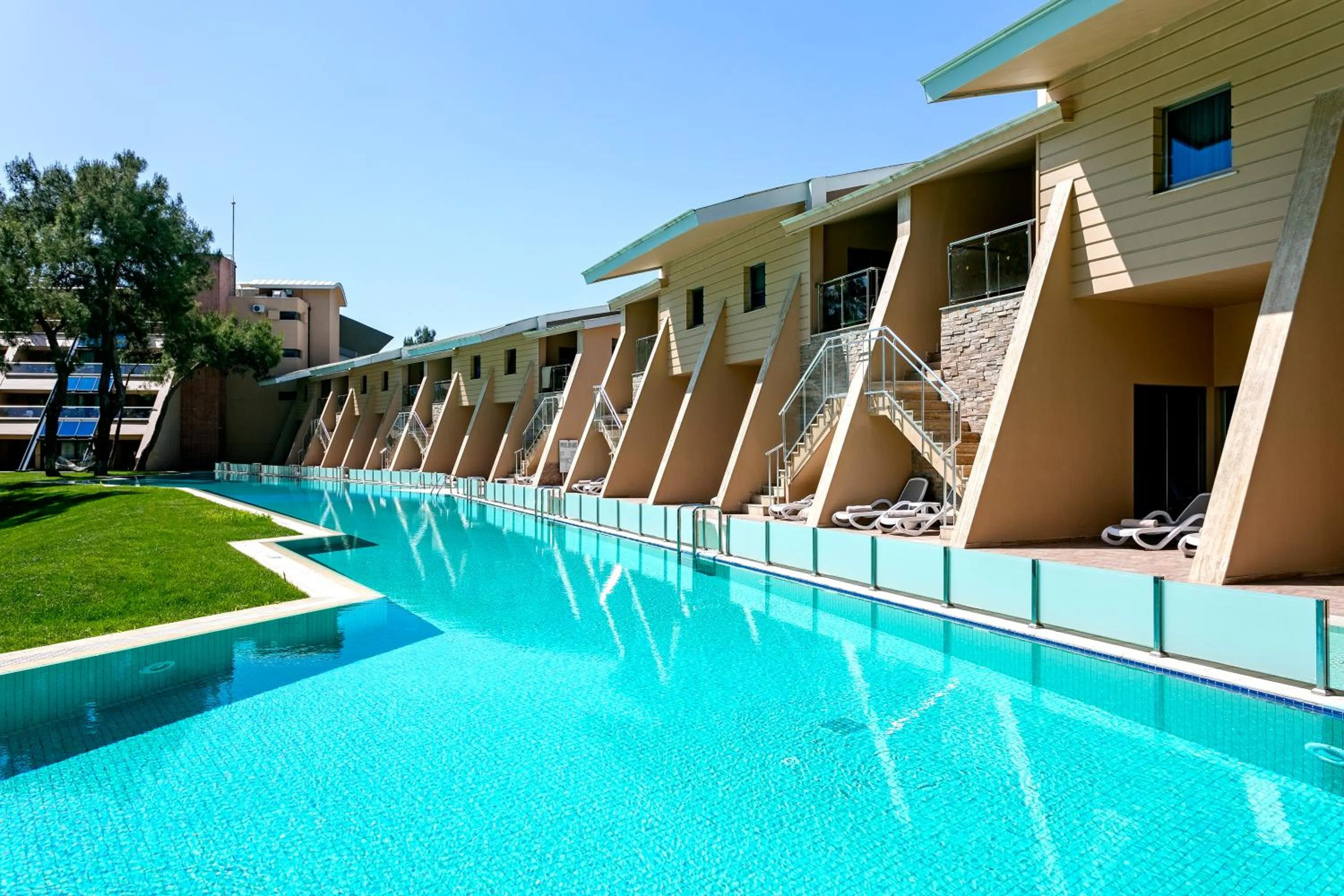 Swimming pool in Rixos Sungate - The Land of Legends Access