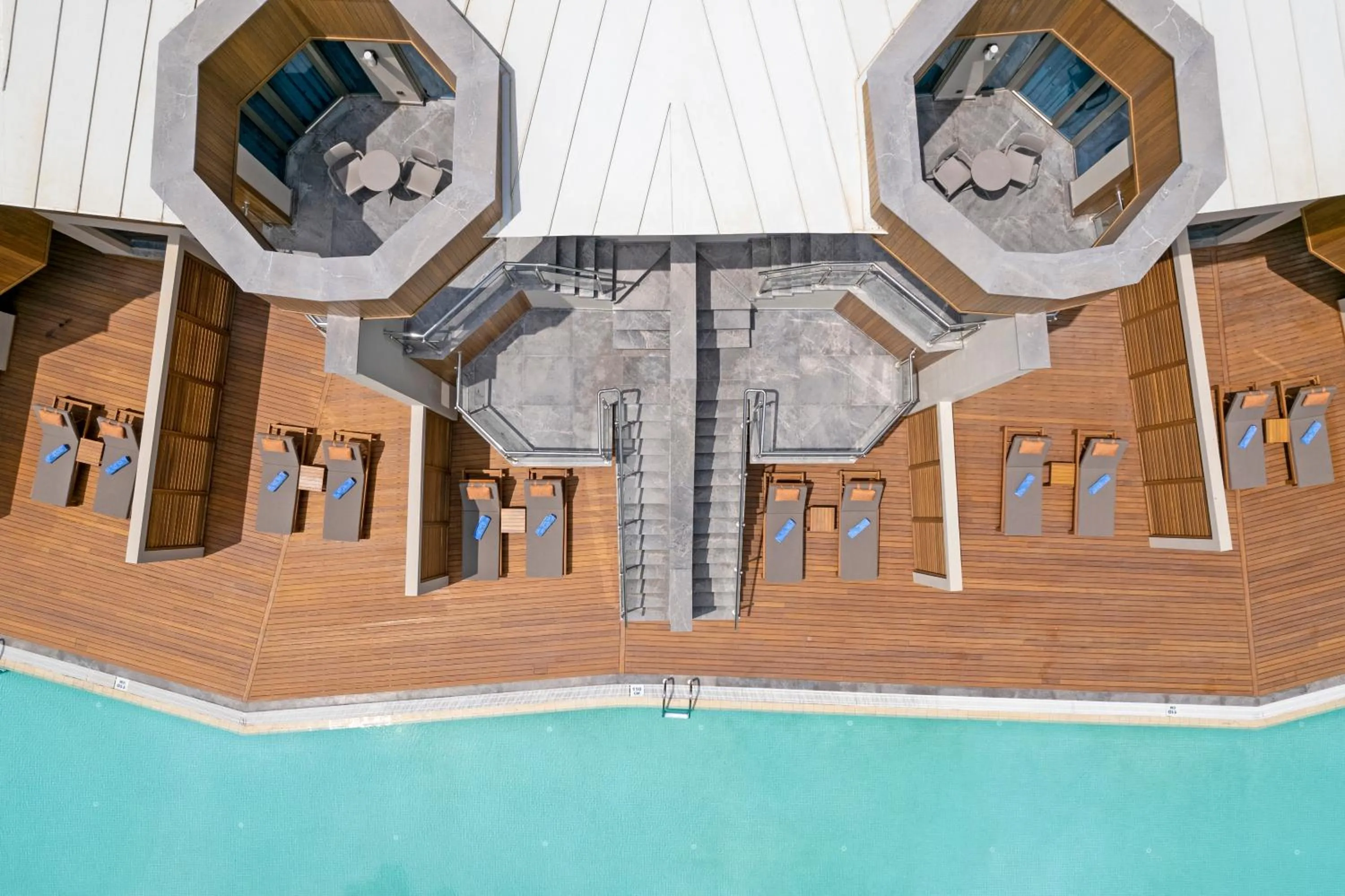 Pool view in Rixos Sungate - The Land of Legends Access