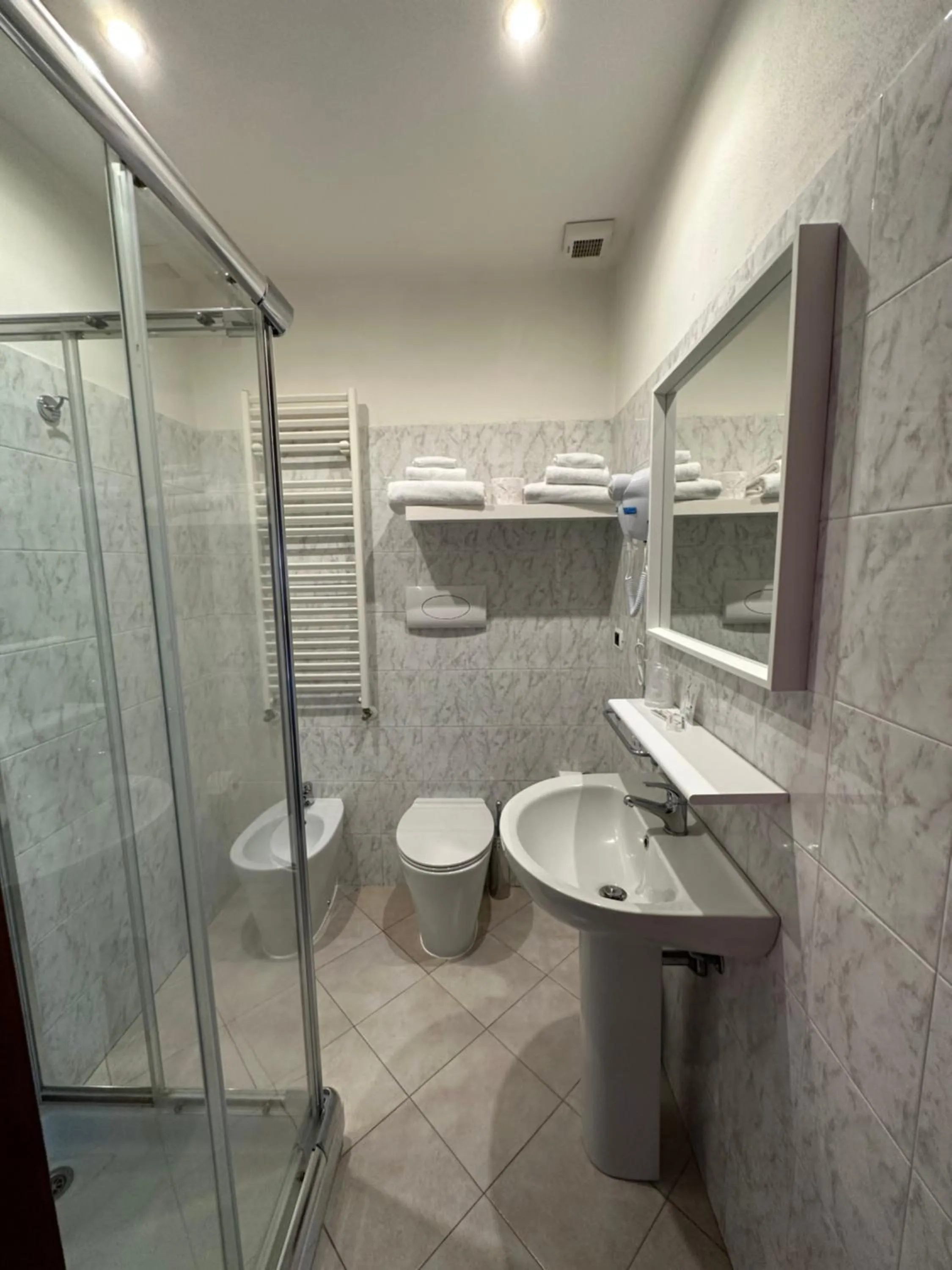 Bathroom in Hotel Duca di Tromello