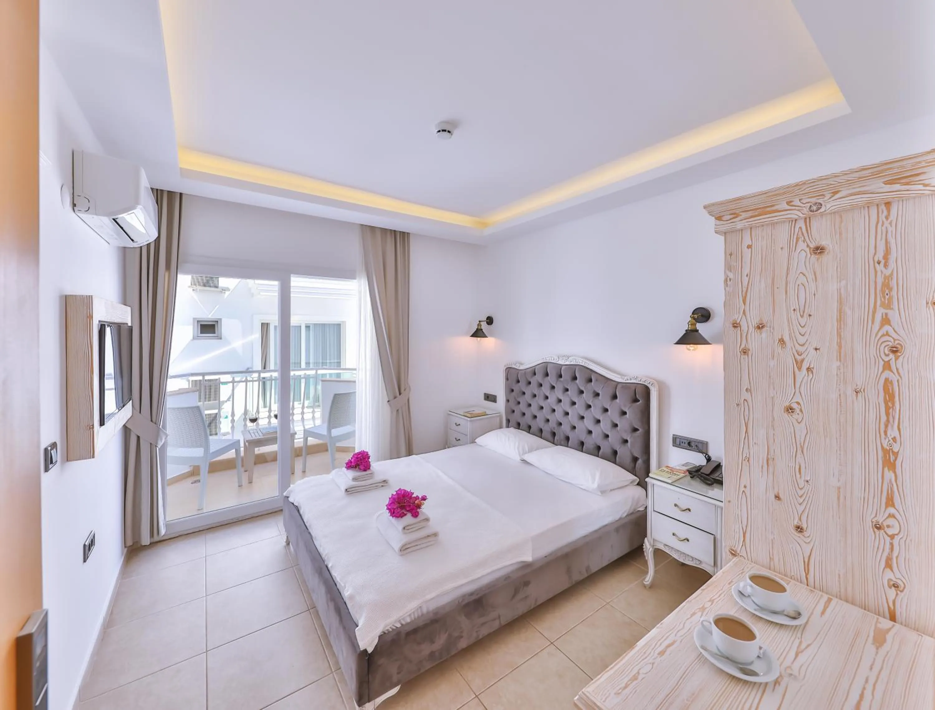 Photo of the whole room, Bed in Belinda Hotel