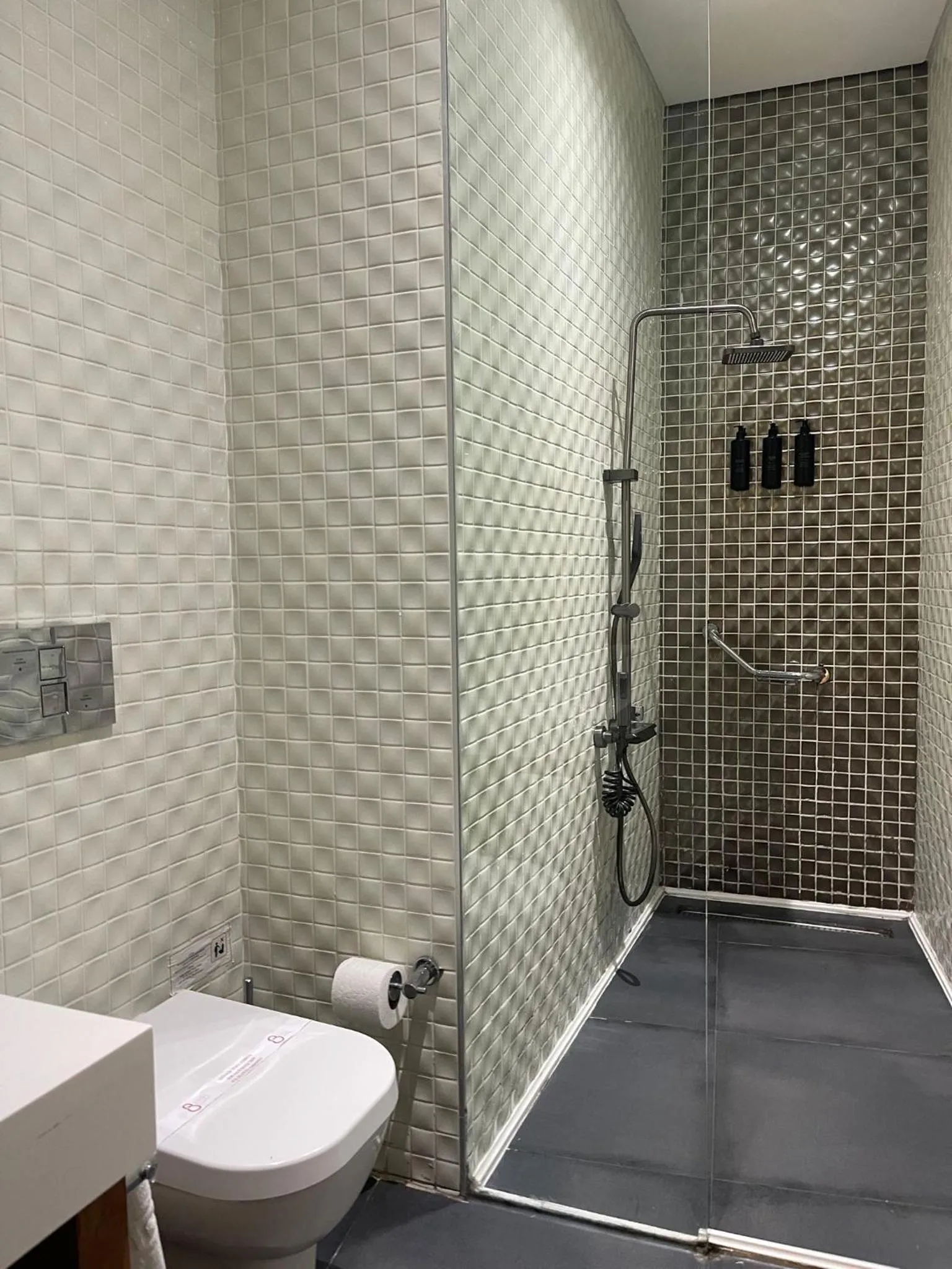 Shower in Misafir Suites 8 Istanbul