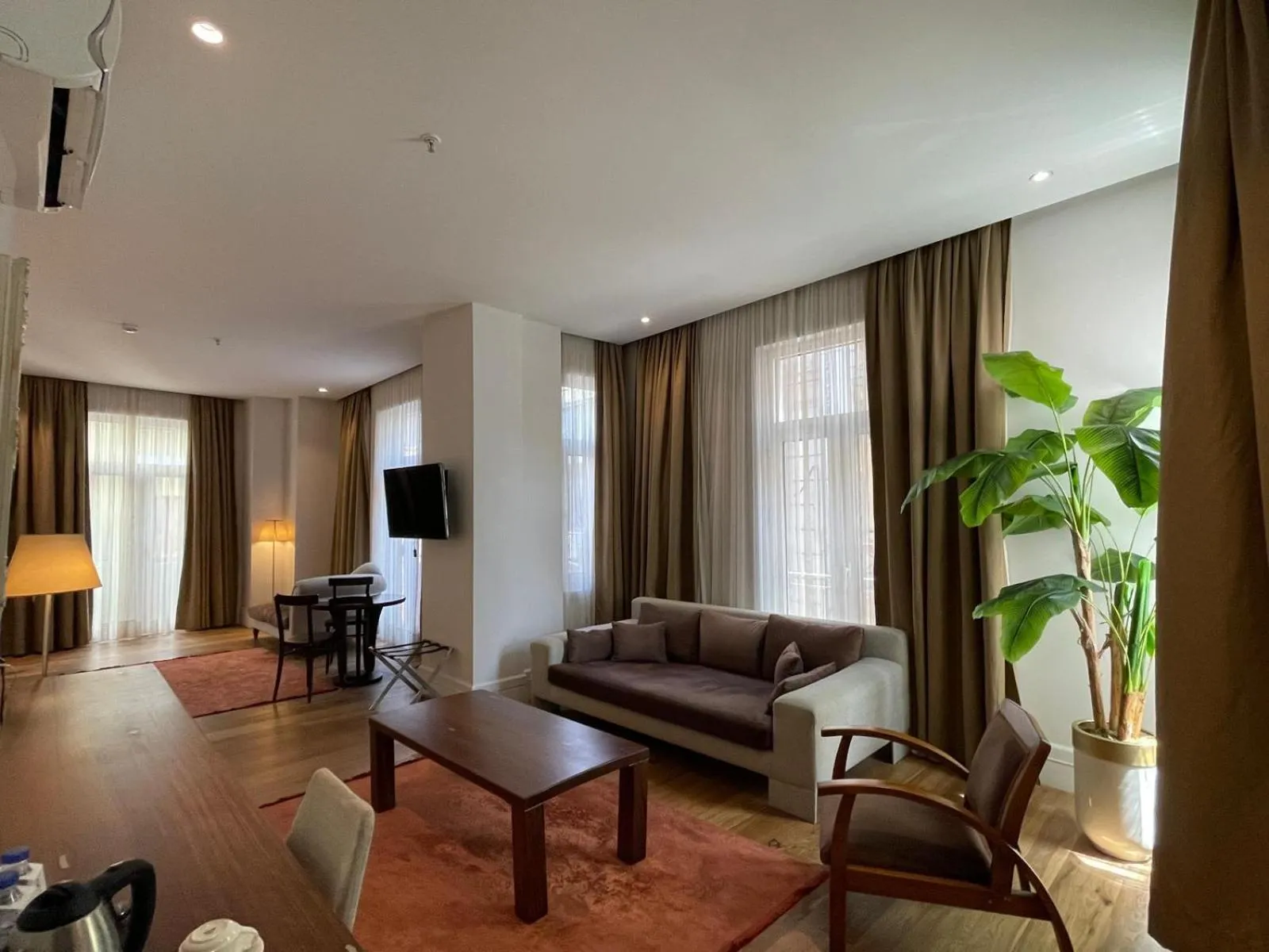 Seating area in Misafir Suites 8 Istanbul