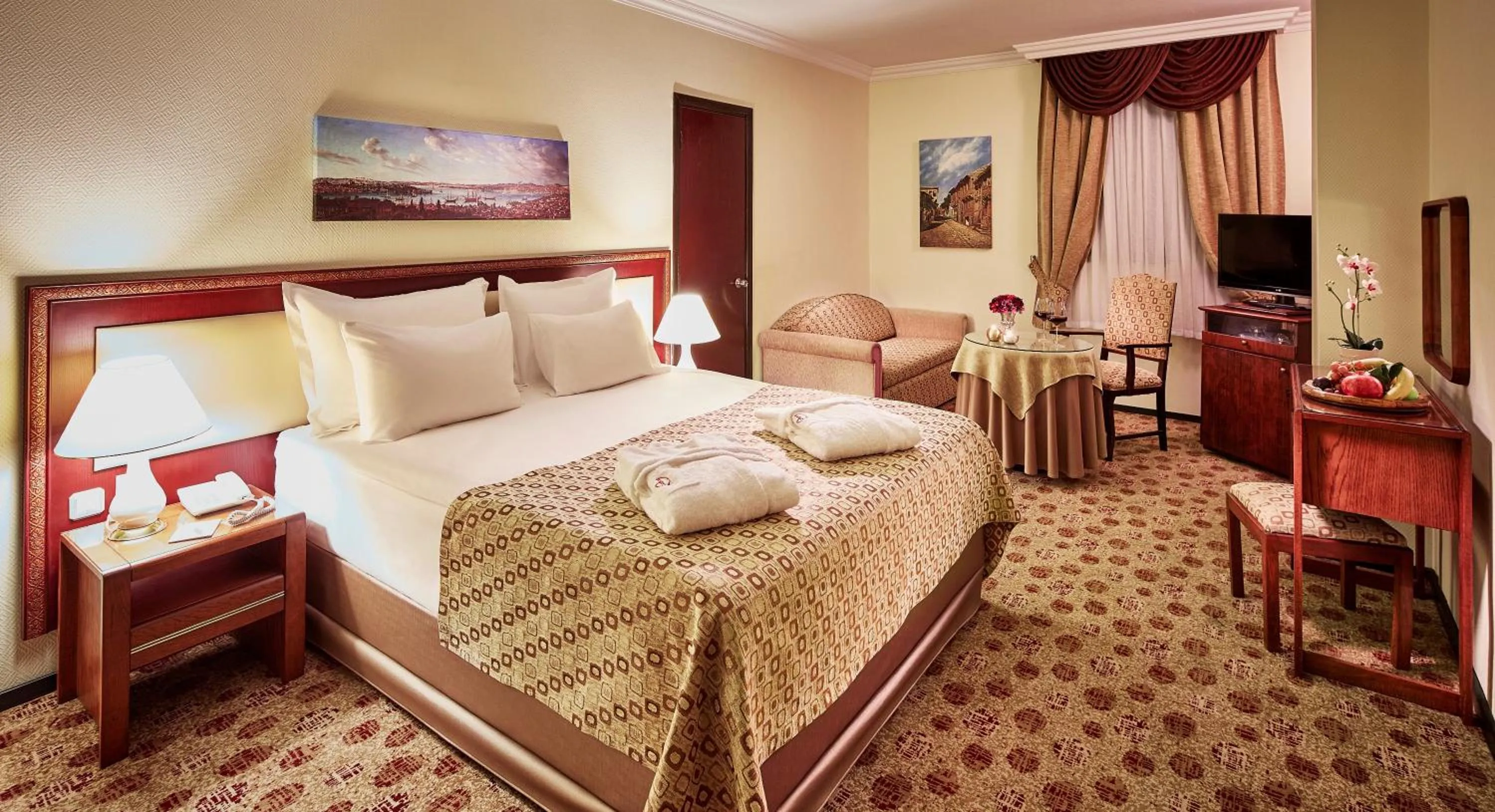 Photo of the whole room, Bed in Güneş Hotel Merter