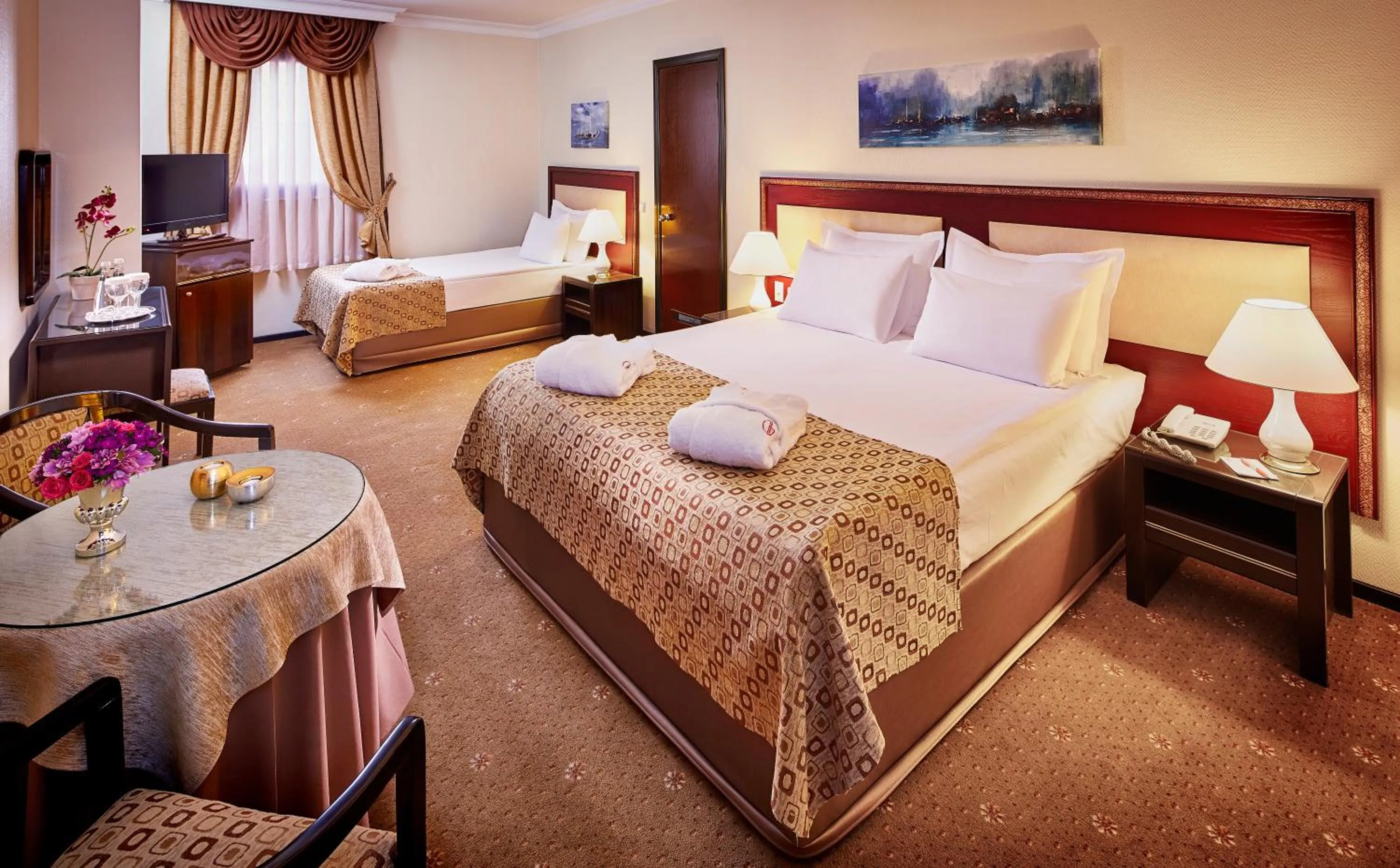 Photo of the whole room, Bed in Güneş Hotel Merter