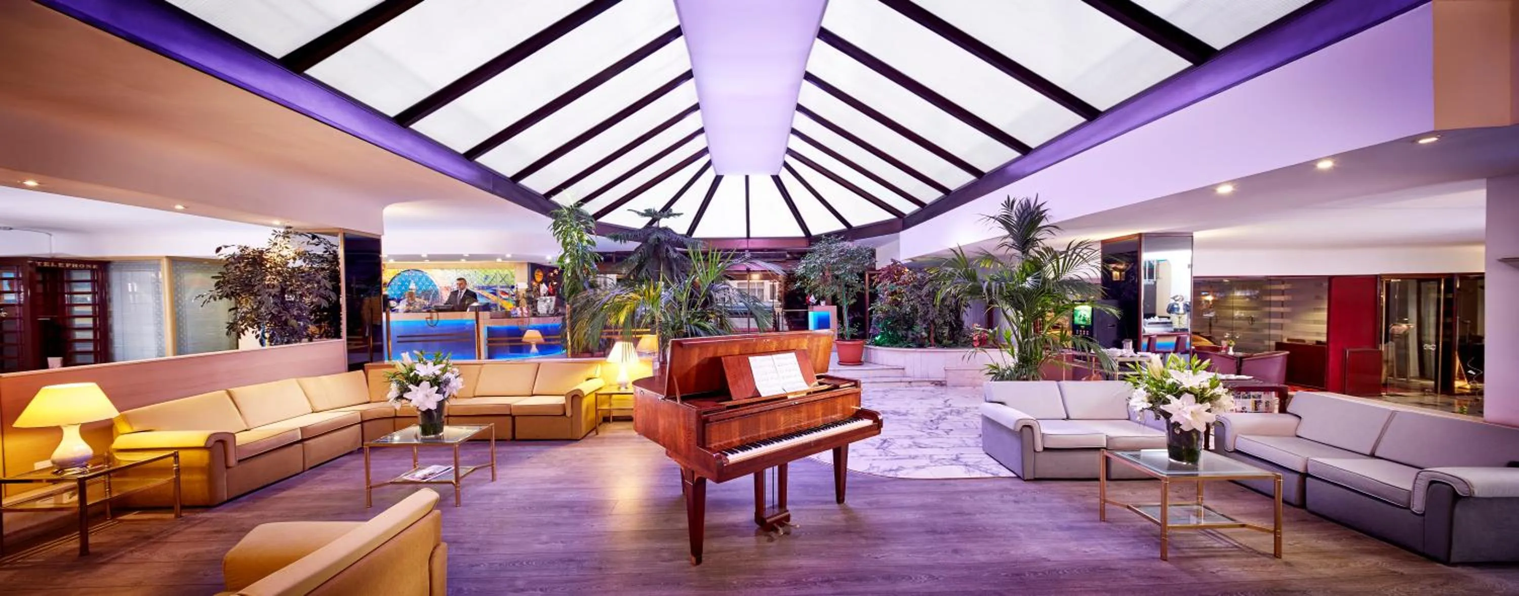 Decorative detail in Güneş Hotel Merter