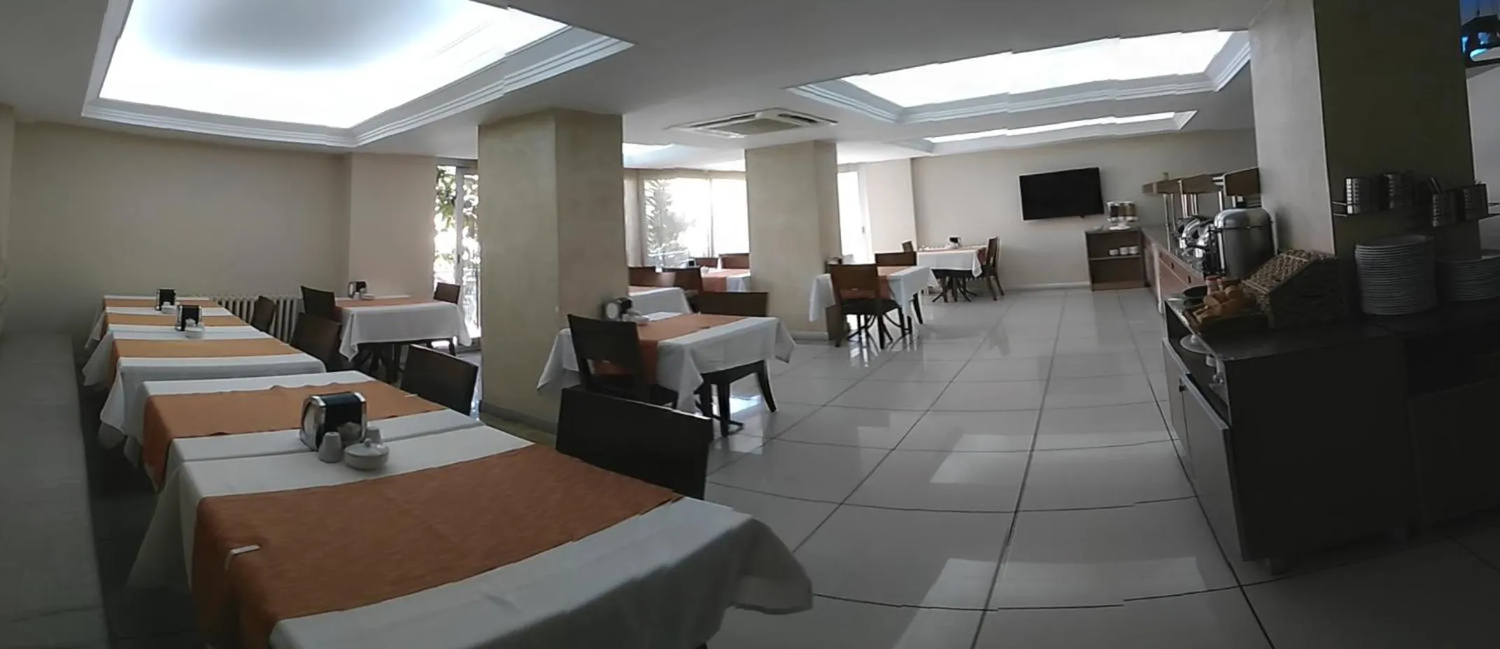 Restaurant/places to eat in Hotel Baylan İzmir