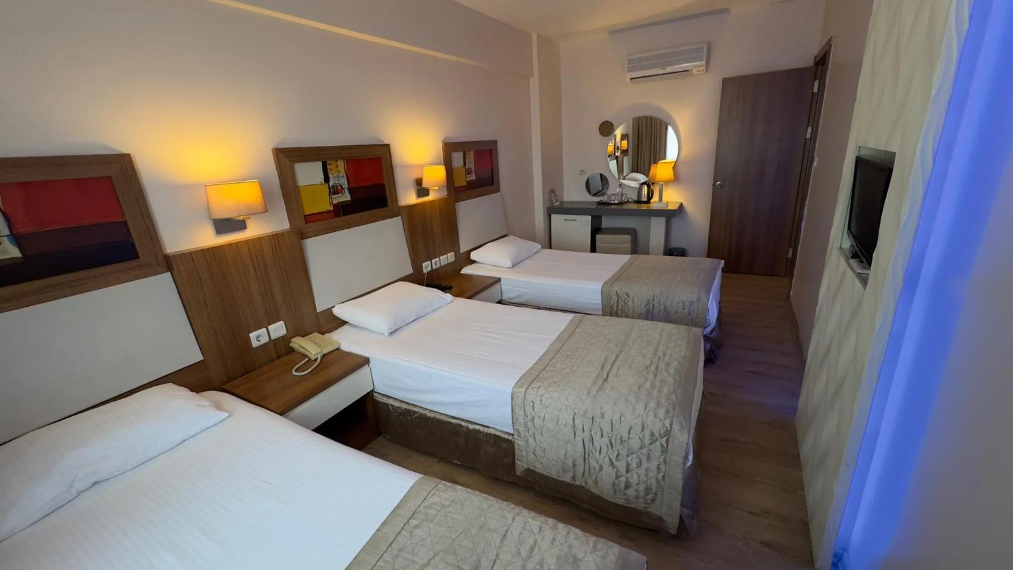 Bed in Hotel Baylan İzmir