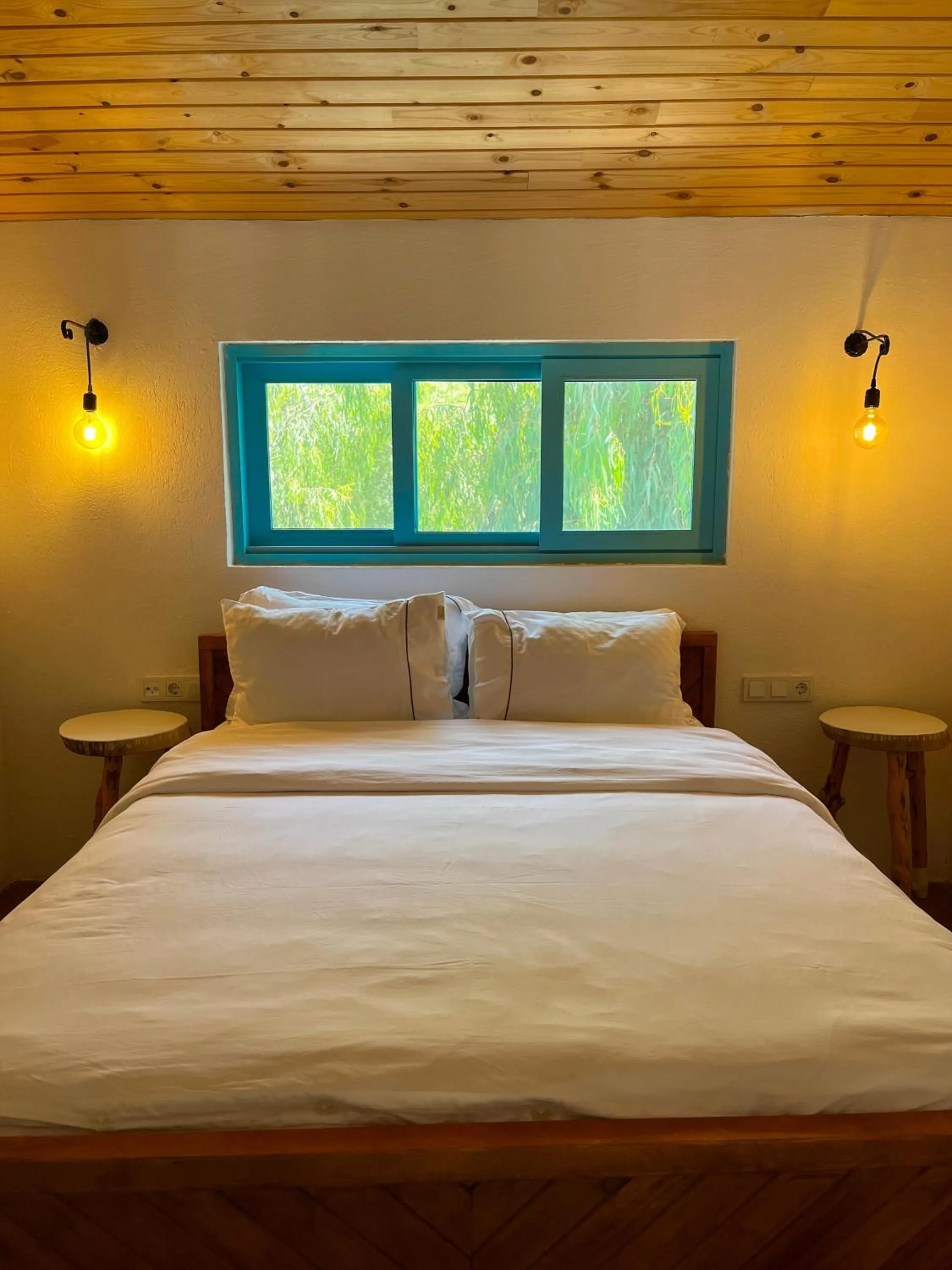 Bed in Yonca Lodge