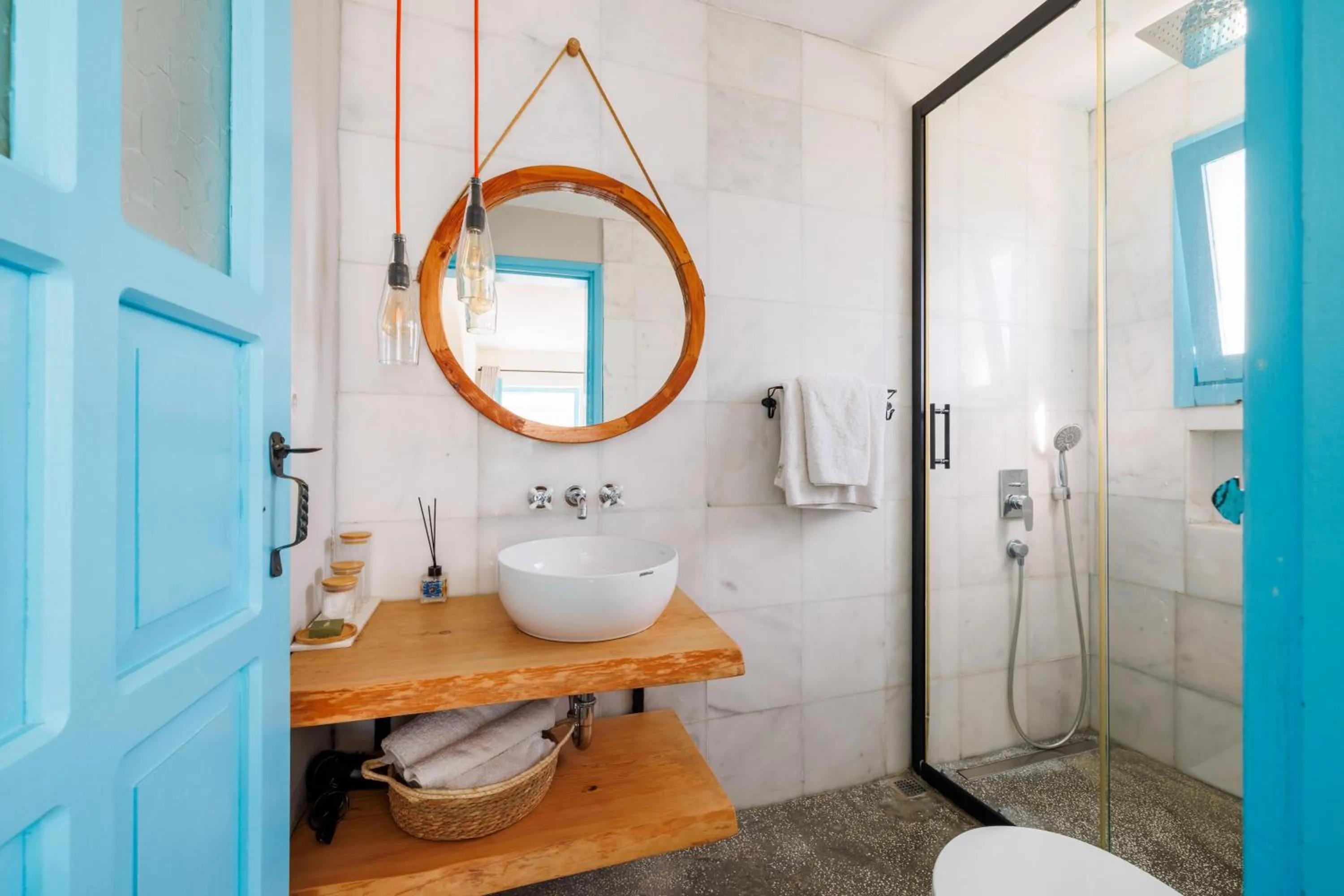 Bathroom in Yonca Lodge