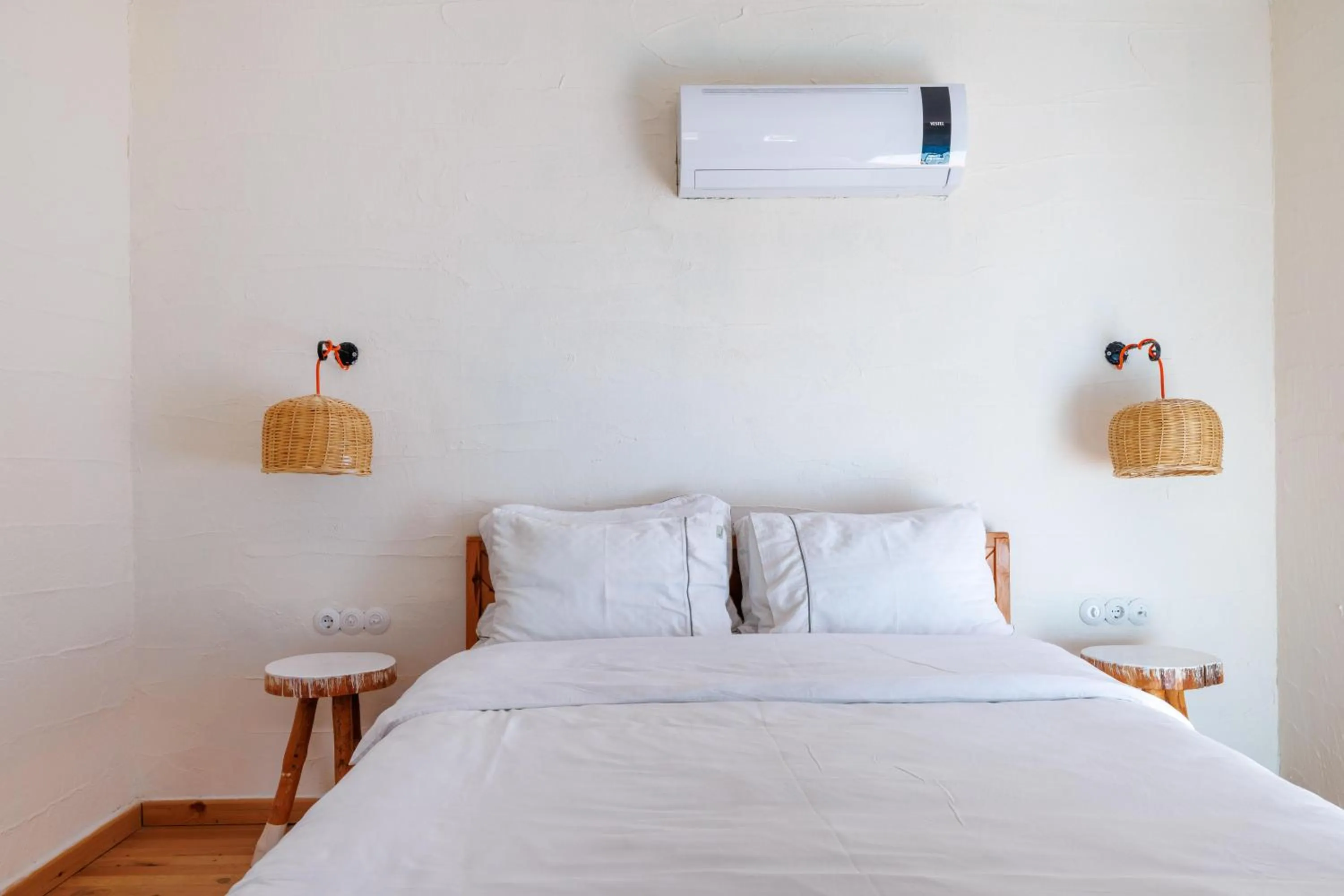 Photo of the whole room, Bed in Yonca Lodge