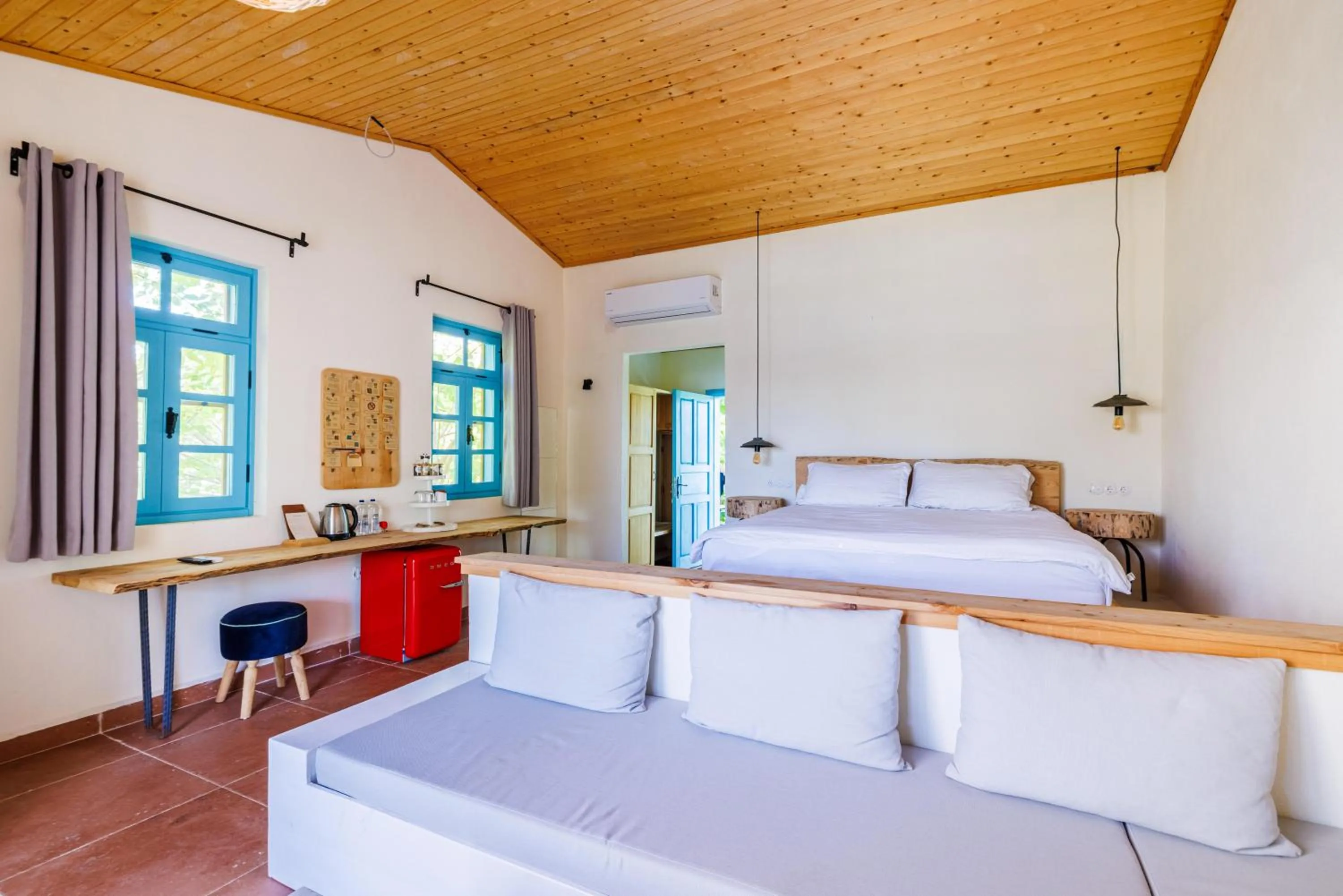 Photo of the whole room, Bed in Yonca Lodge