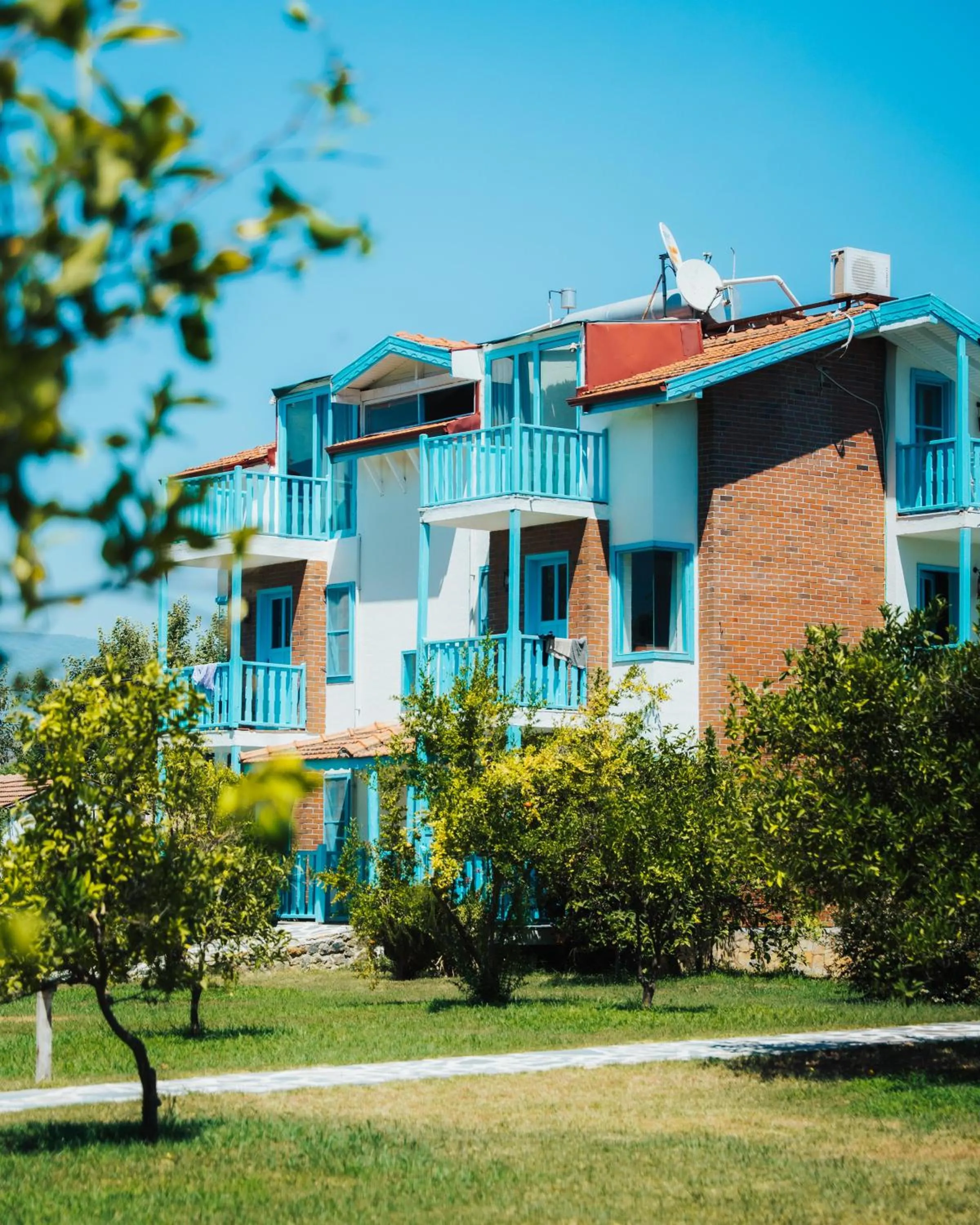 Property building in Yonca Lodge