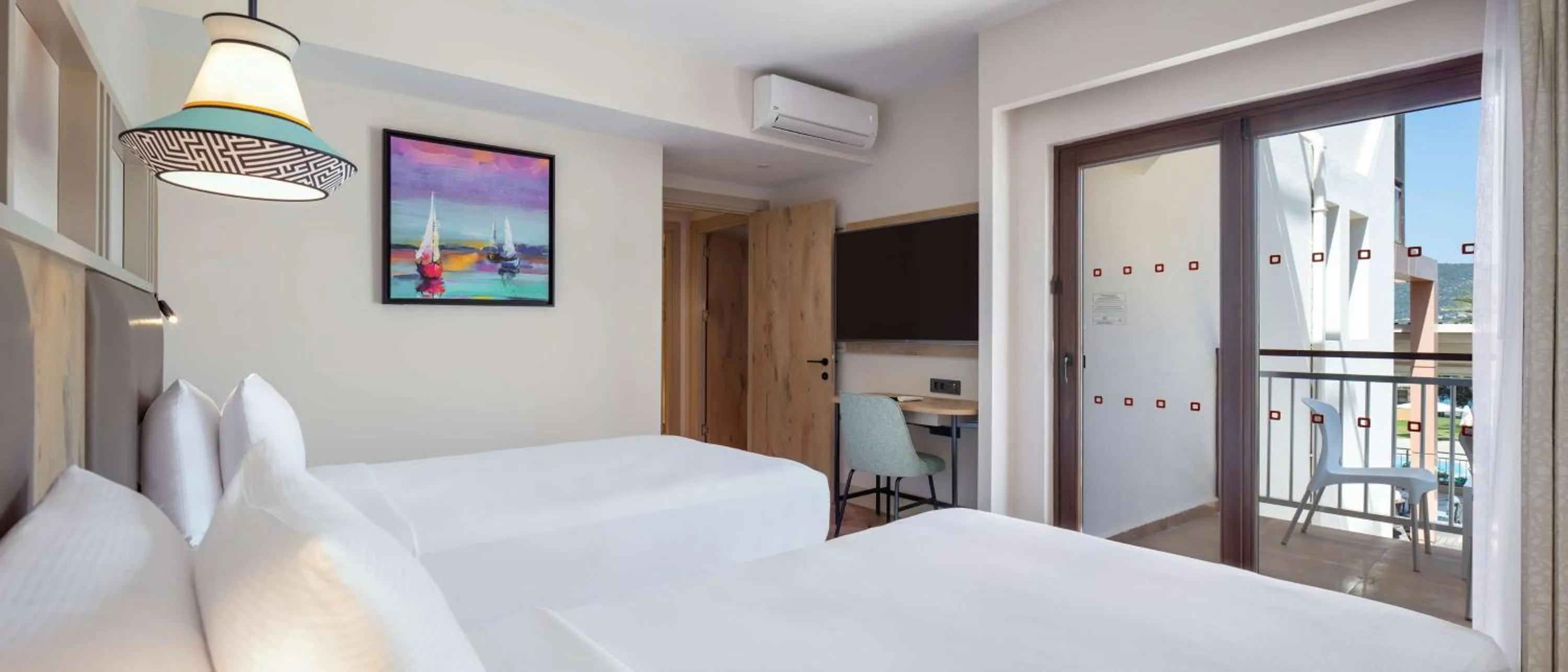 Bed in DoubleTree by Hilton Bodrum Isil Club Ultra All-Inclusive Resort