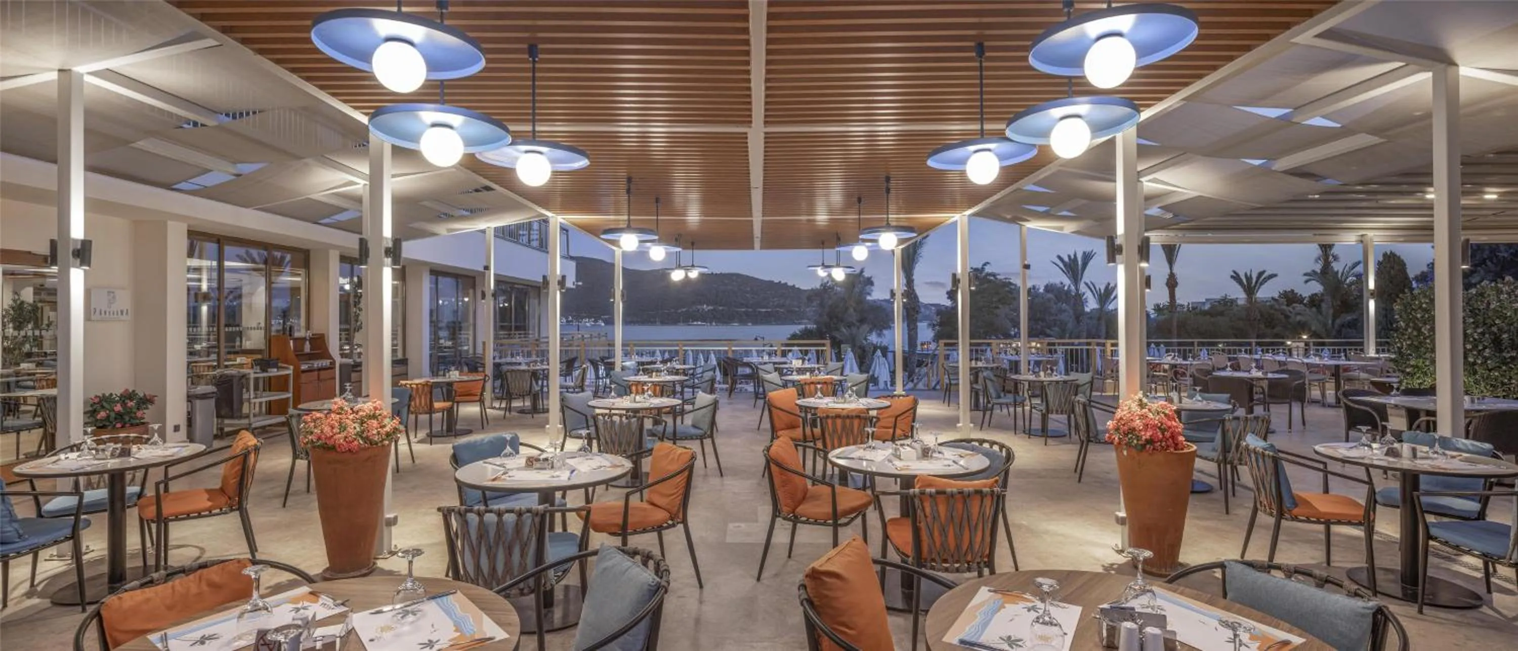 Restaurant/places to eat in DoubleTree by Hilton Bodrum Isil Club Ultra All-Inclusive Resort