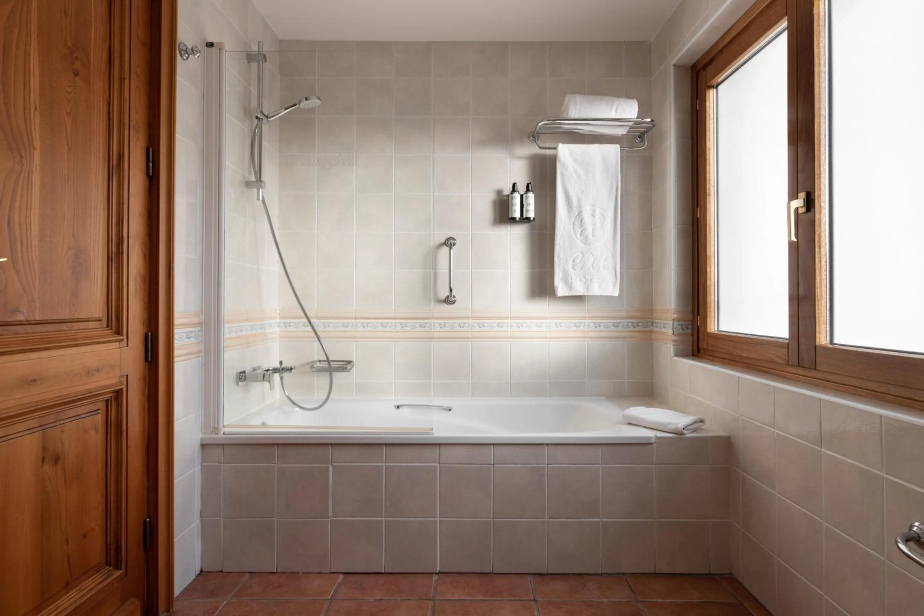 Bathroom in Exe Alfonso VIII