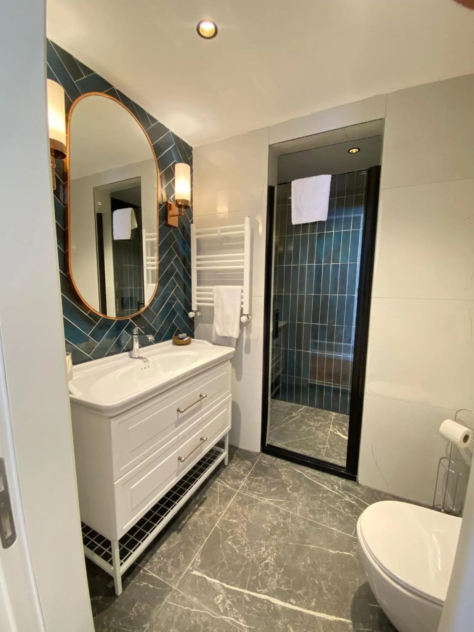 Shower in Triada Hotel Taksim - Special Category