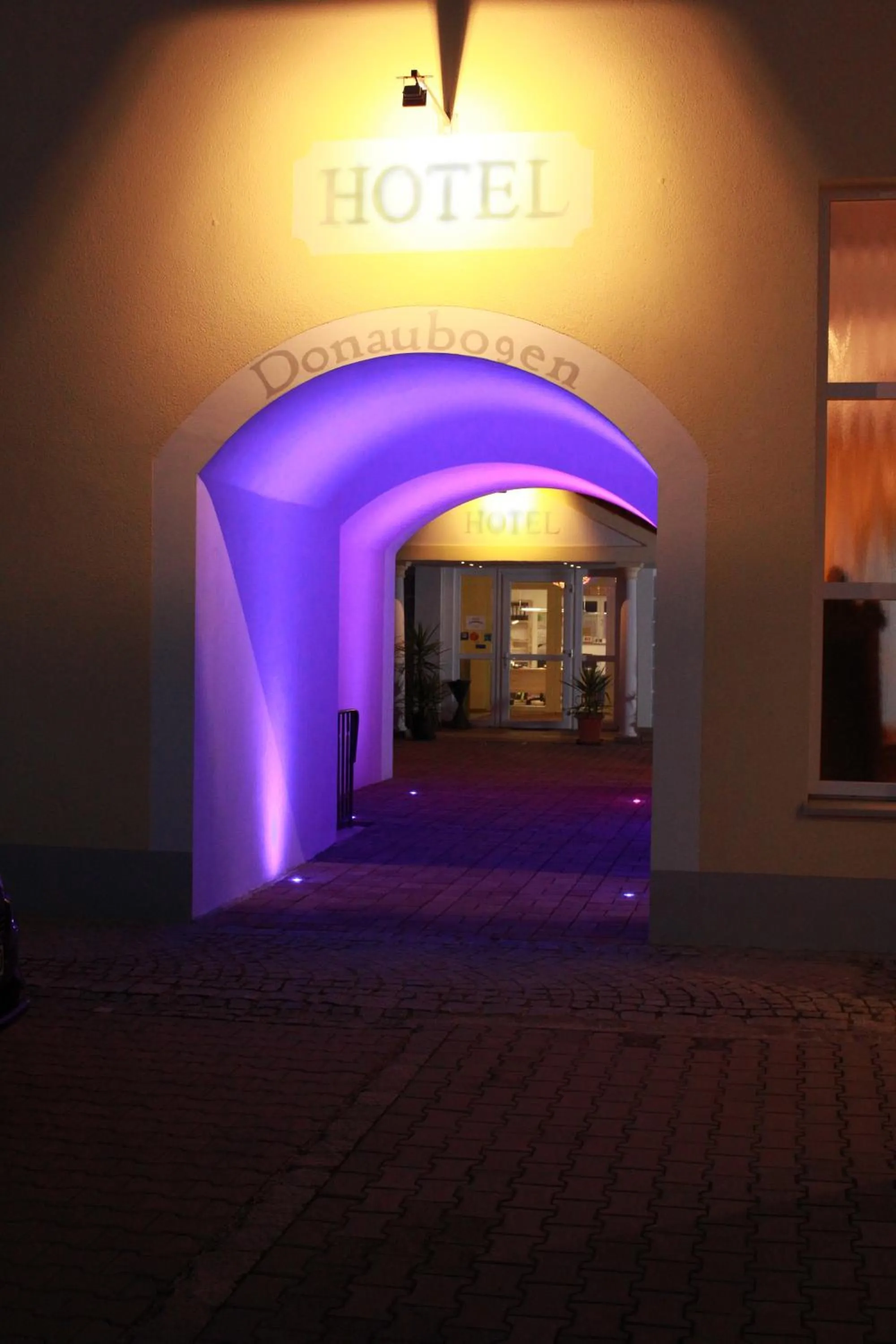 Facade/entrance in Hotel Am Donaubogen
