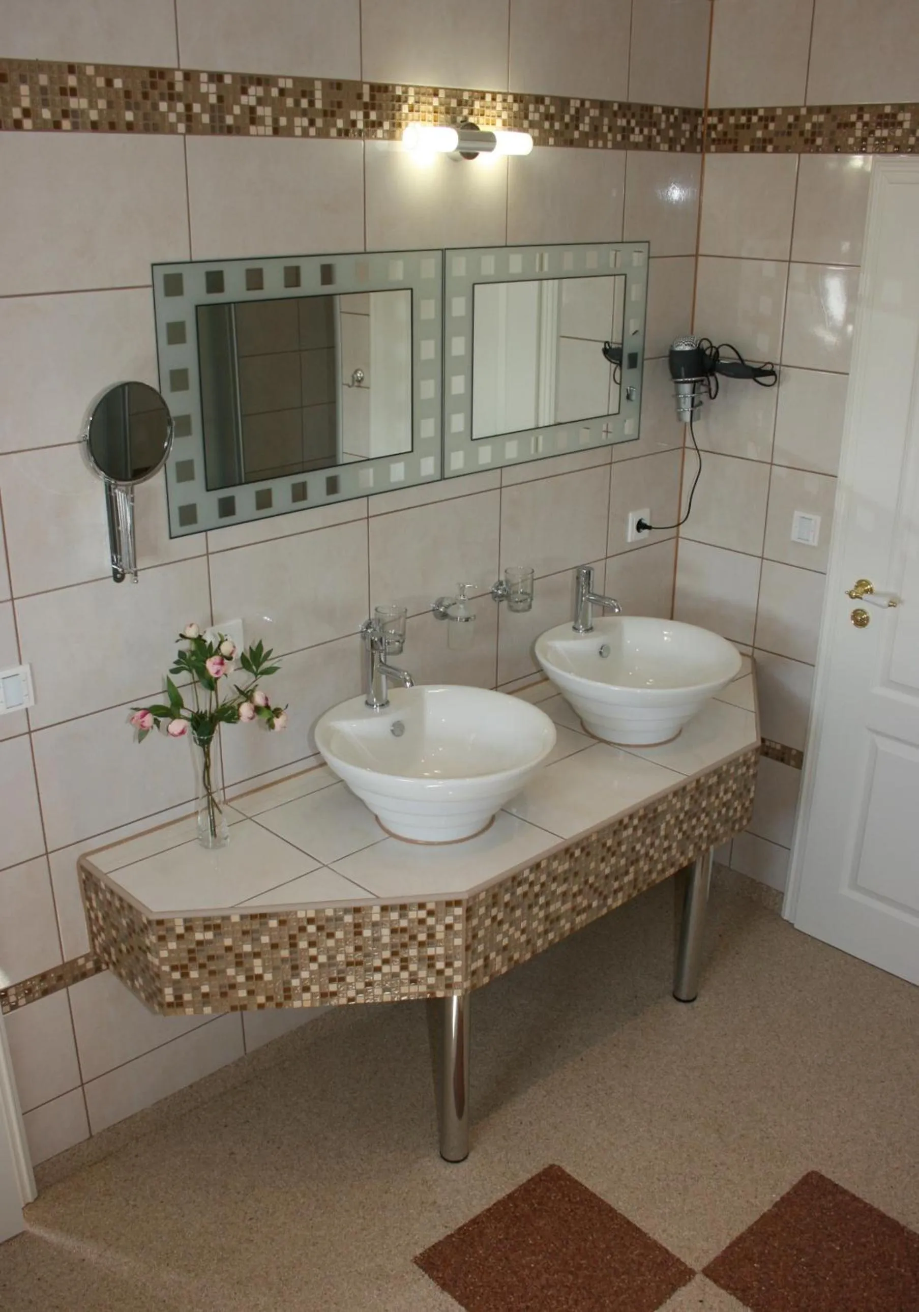 Bathroom in Hotel Am Donaubogen