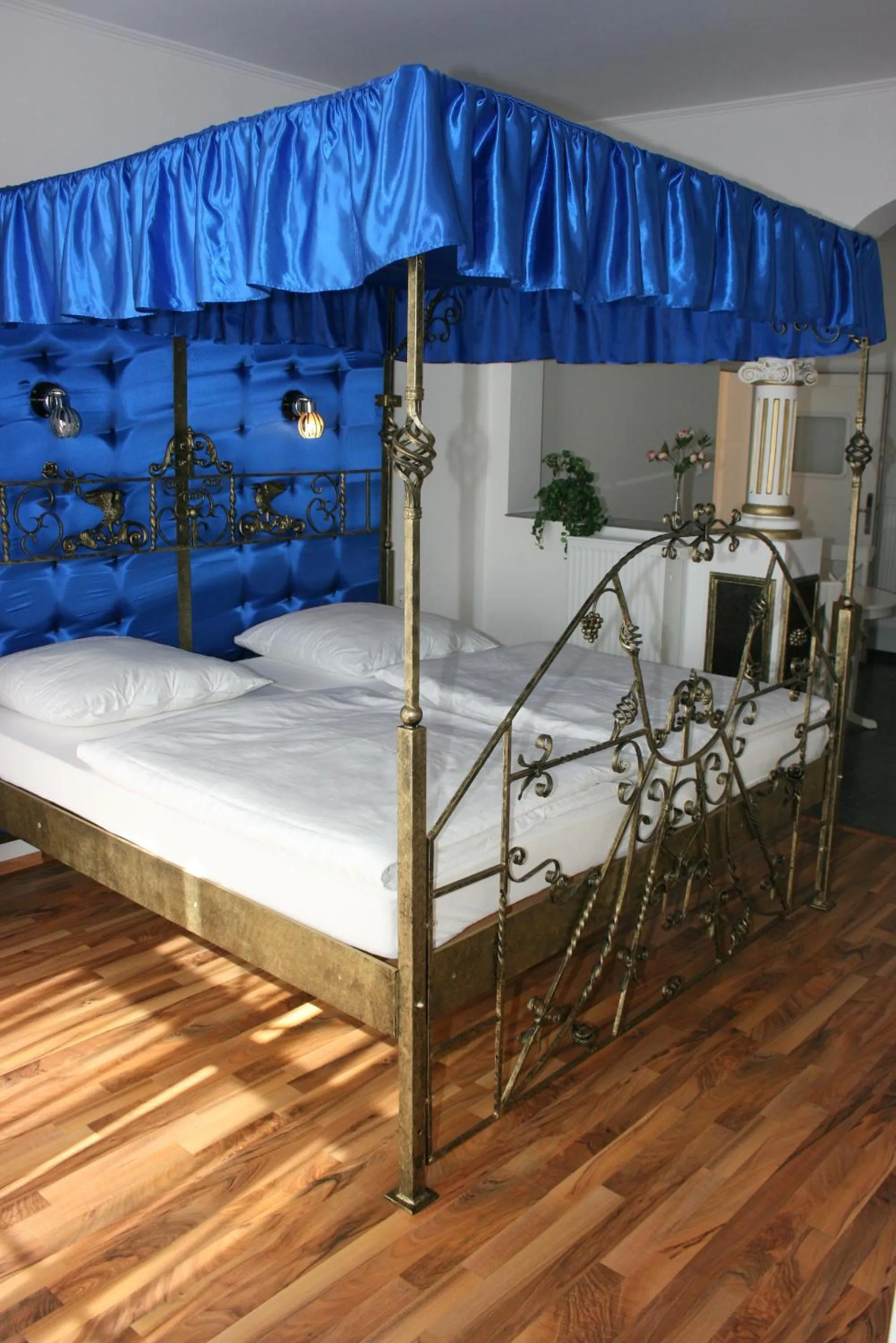 Bed in Hotel Am Donaubogen