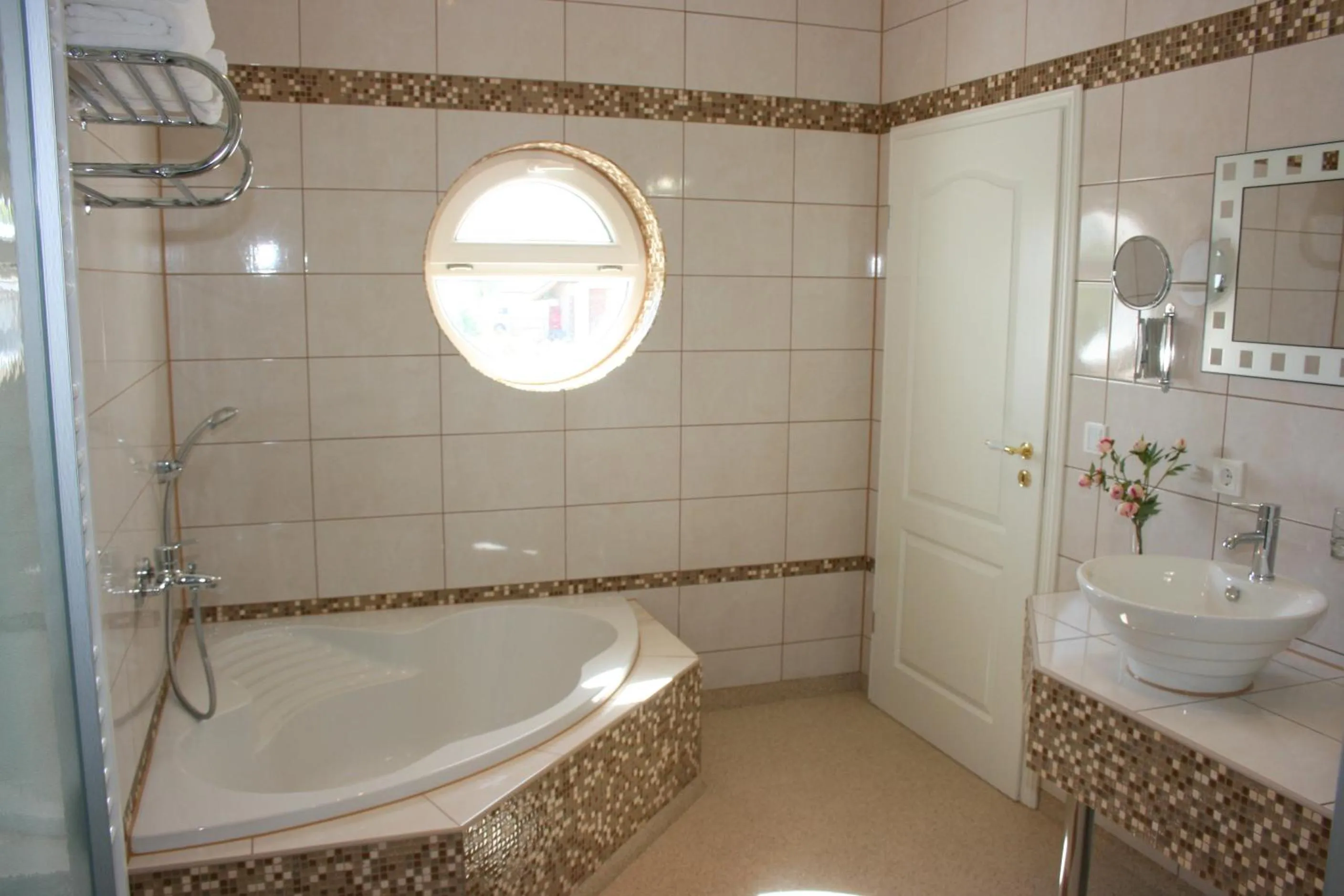 Bathroom in Hotel Am Donaubogen