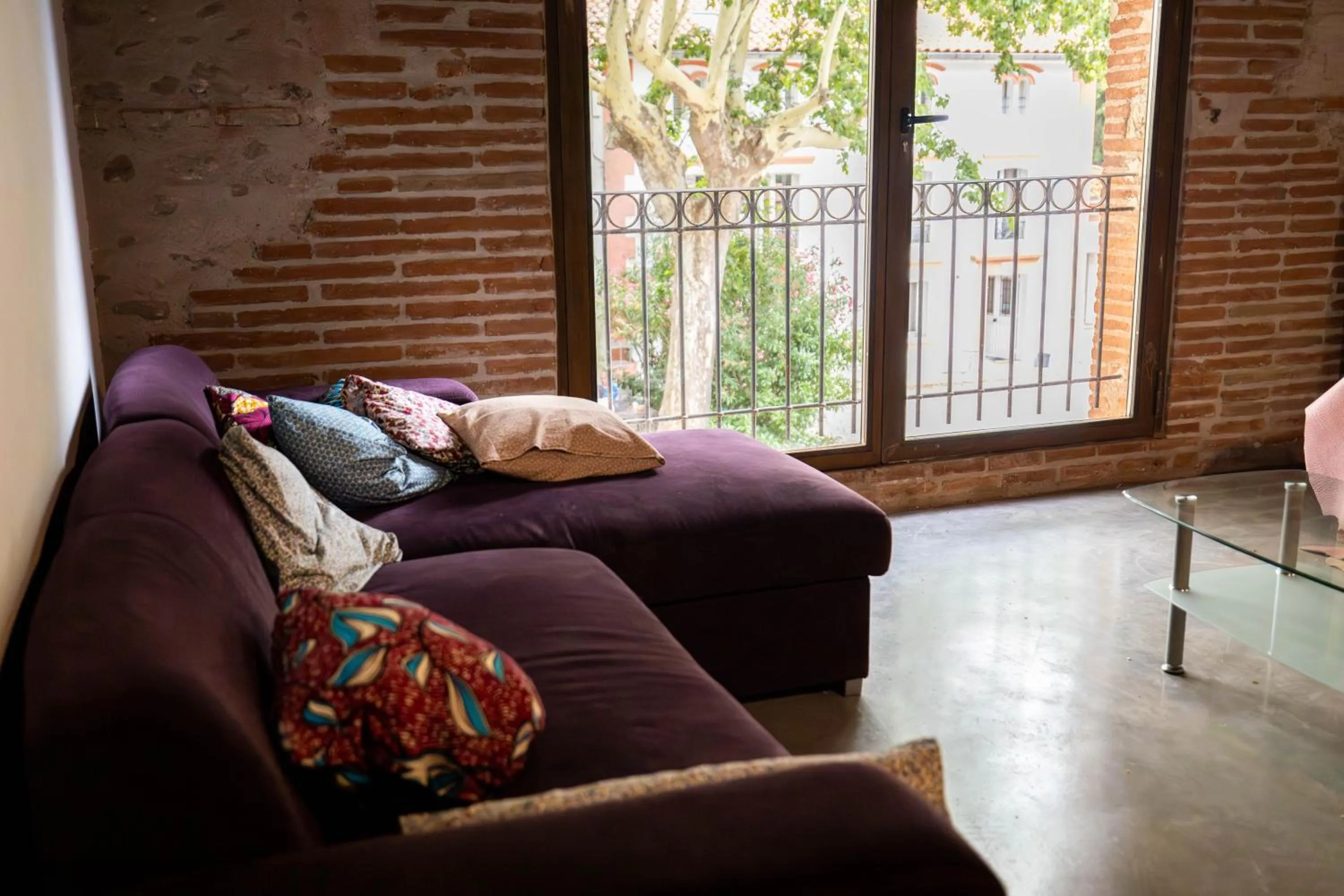 Communal lounge/ TV room in Chambres d hôtes du Castell de Blés