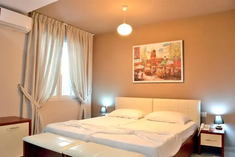 Double or Twin Room in Vila Ada Hotel Double or Twin Room in Vila Ada Hotel