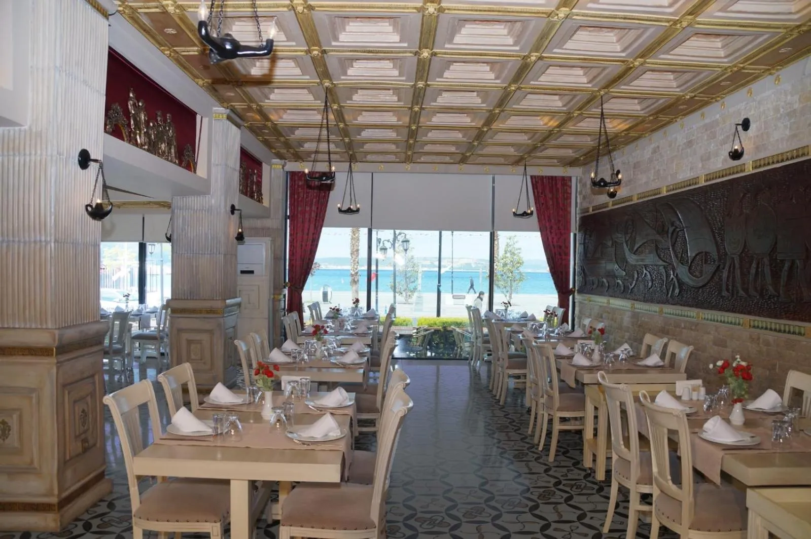 Restaurant/places to eat in Buyuk Truva Hotel