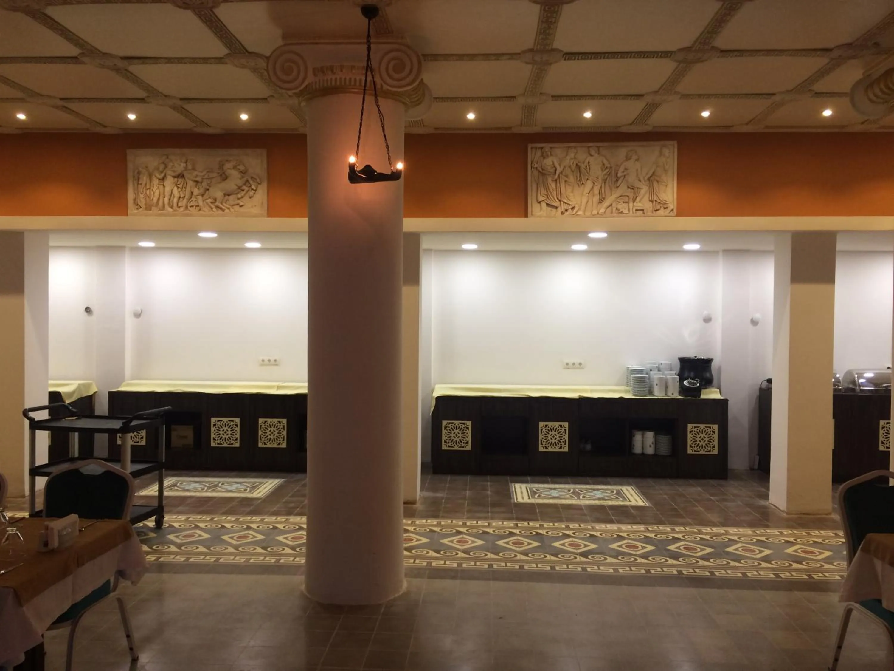 Restaurant/places to eat in Buyuk Truva Hotel