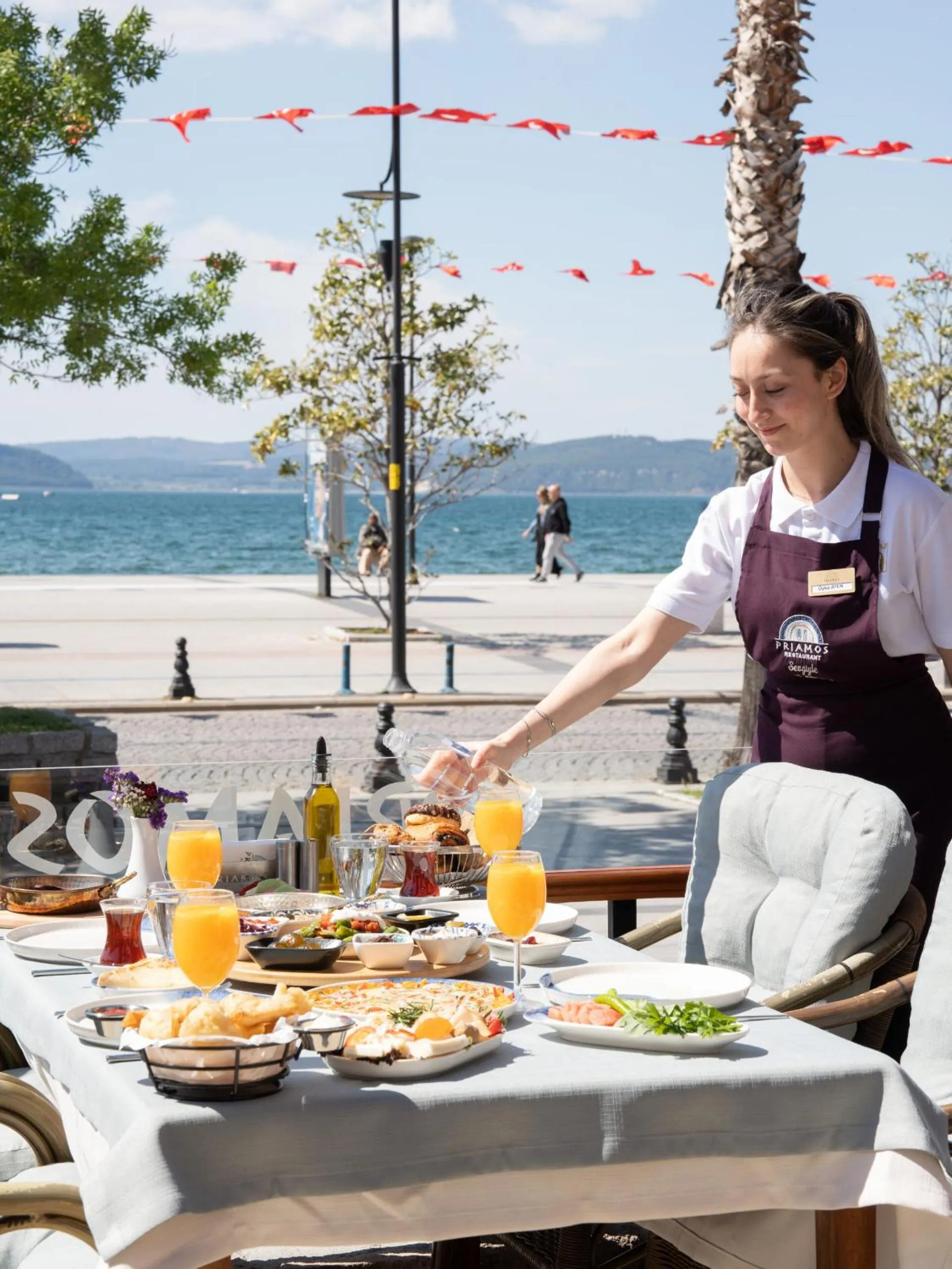 Restaurant/places to eat in Buyuk Truva Hotel